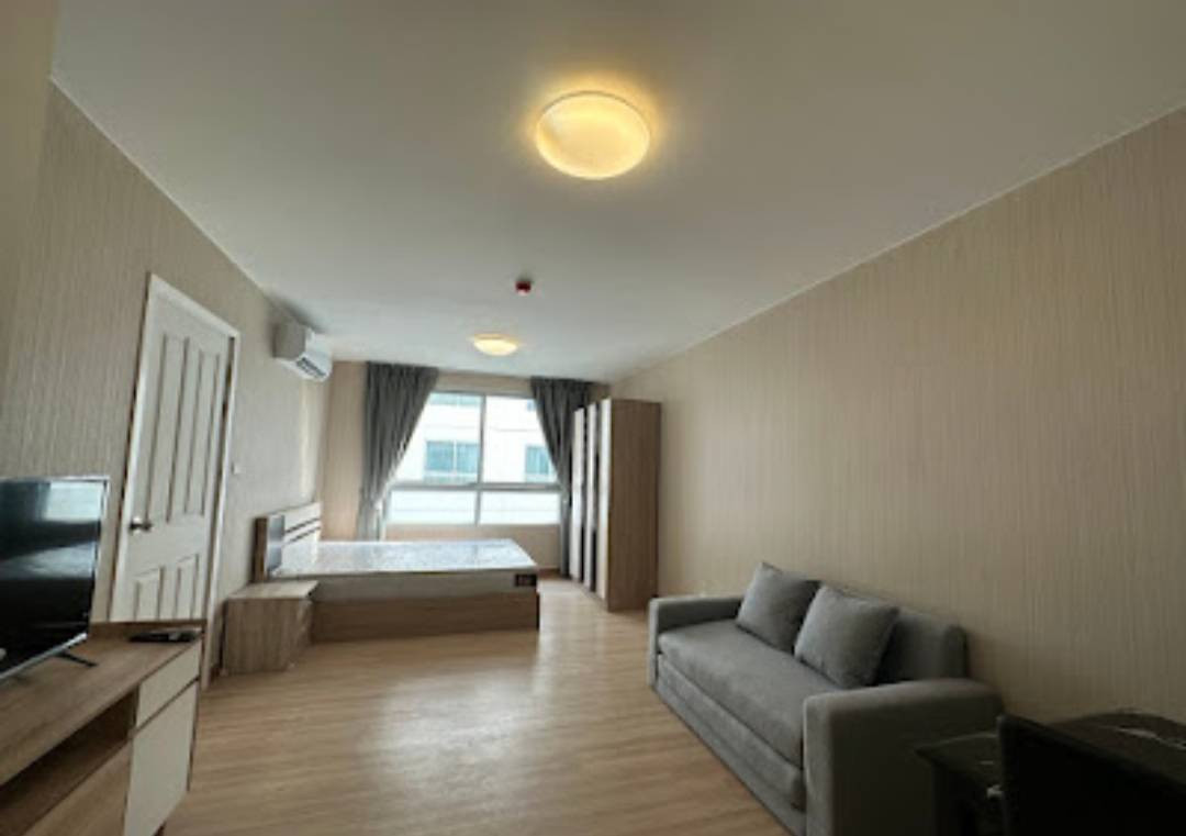 Empty room for rent Furniture, electrical appliances, fully decorated, Phase 5, Building C, 4th floor, price 8,000/month.