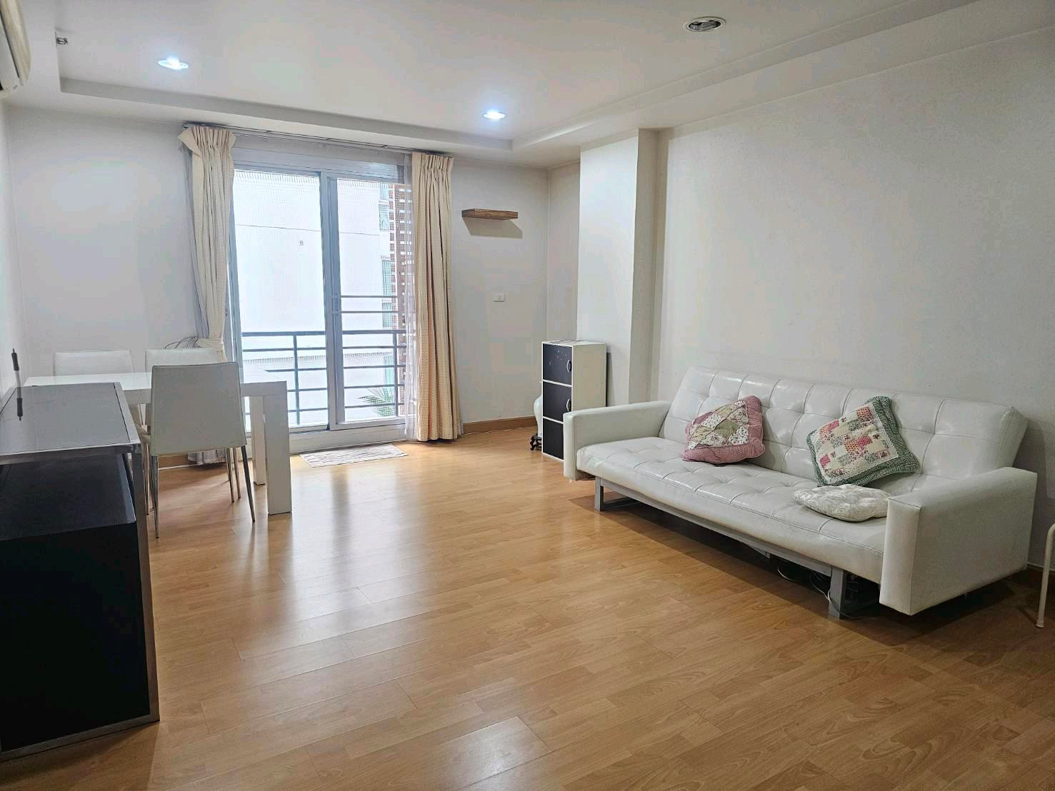 Furnished Resorta Yen-Akat; คอนโดรีสอร์ทต้า เย็นอากาศ, กรุงเทพ Furnished Resorta Yen-Akat; คอนโดรีสอร์ทต้า เย็นอากาศ, กรุงเทพ