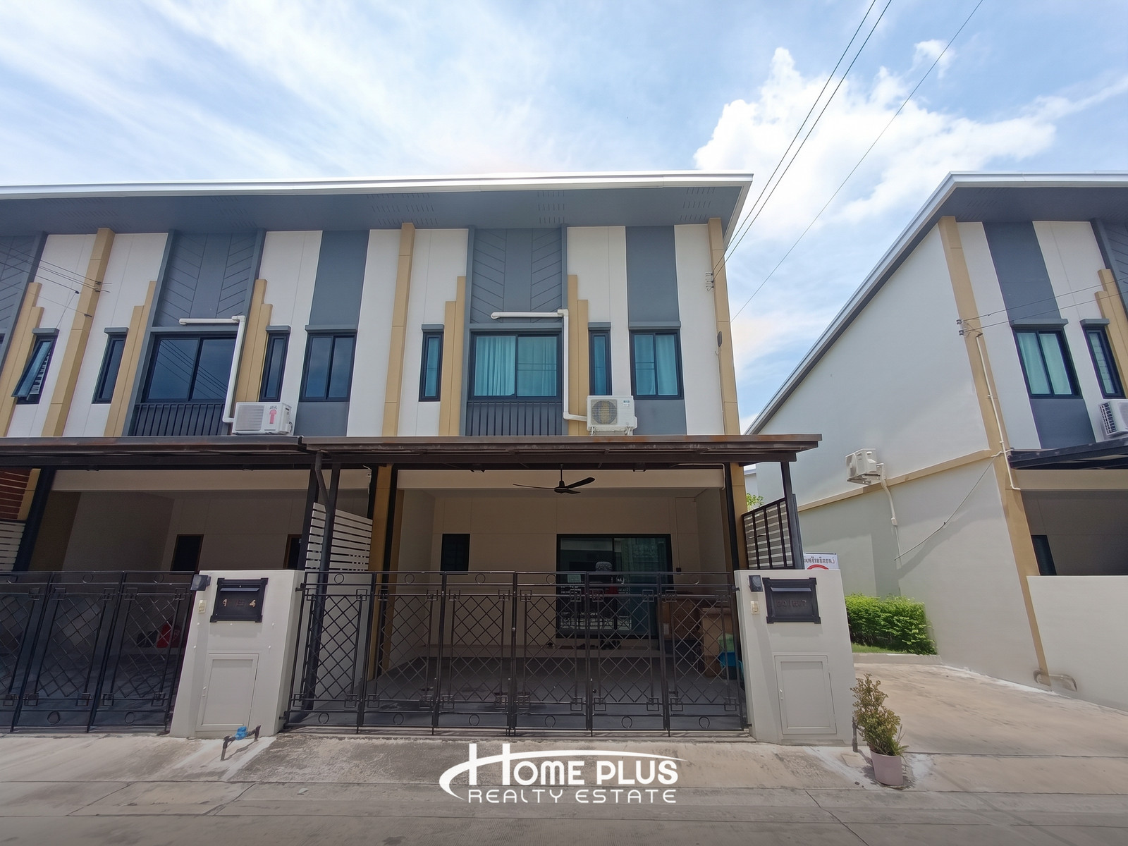 🏡 ขายทาวน์โฮมหลังริม หมู่บ้านนิวยอร์ก รังสิต คลอง 4 พร้อมผู้เช่า ทำเลศักยภาพ ใกล้ฟิวเจอร์พาร์ค