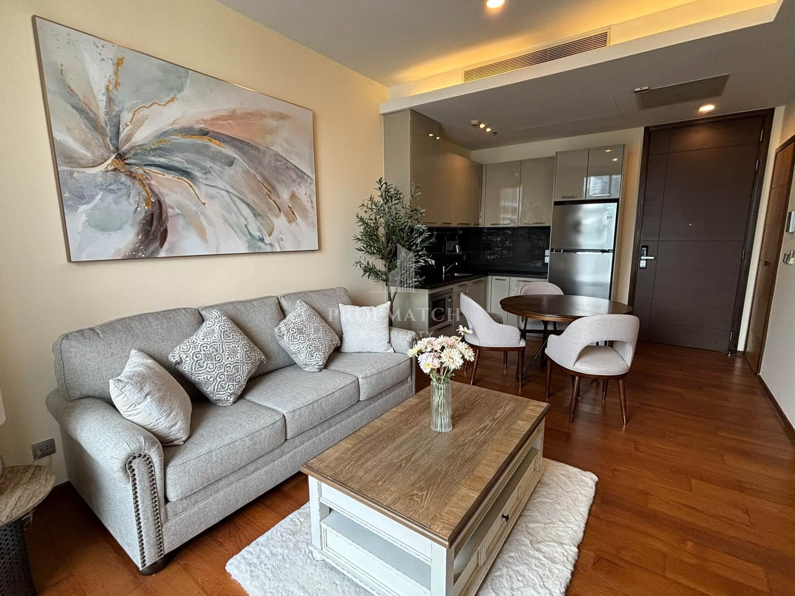 ✨Flash Deal ✨ Quattro By Sansiri ( 1Bed 1Bath 55SQM.) พร้อมอยู่ ! เพียง 9,000,000 บาท Tel.0981315848 @propmatch 