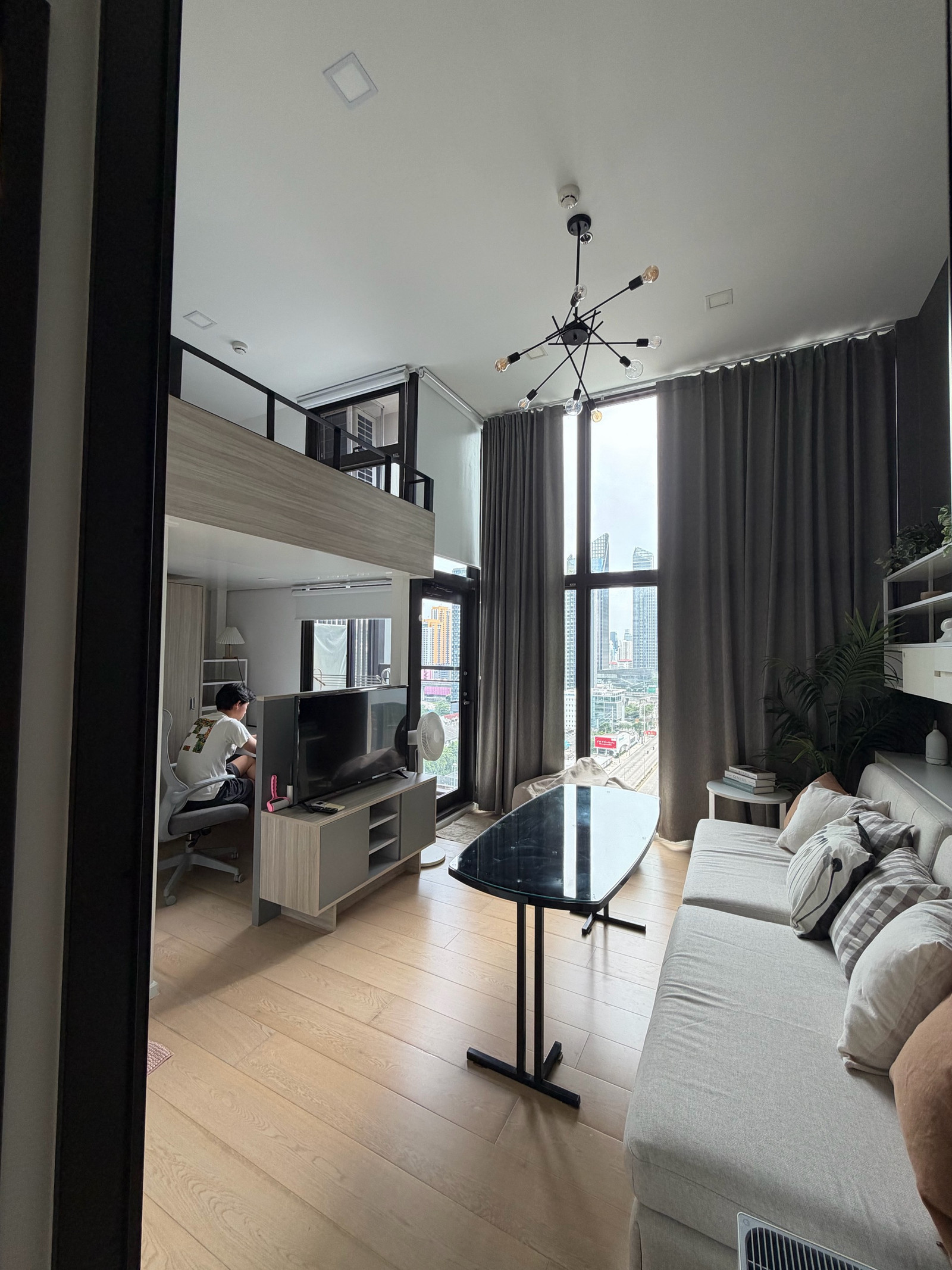 🔥🔥32463🔥🔥 For rent: Chewathai Residence Asoke 🌐LINE ID : @fastforrentcondo