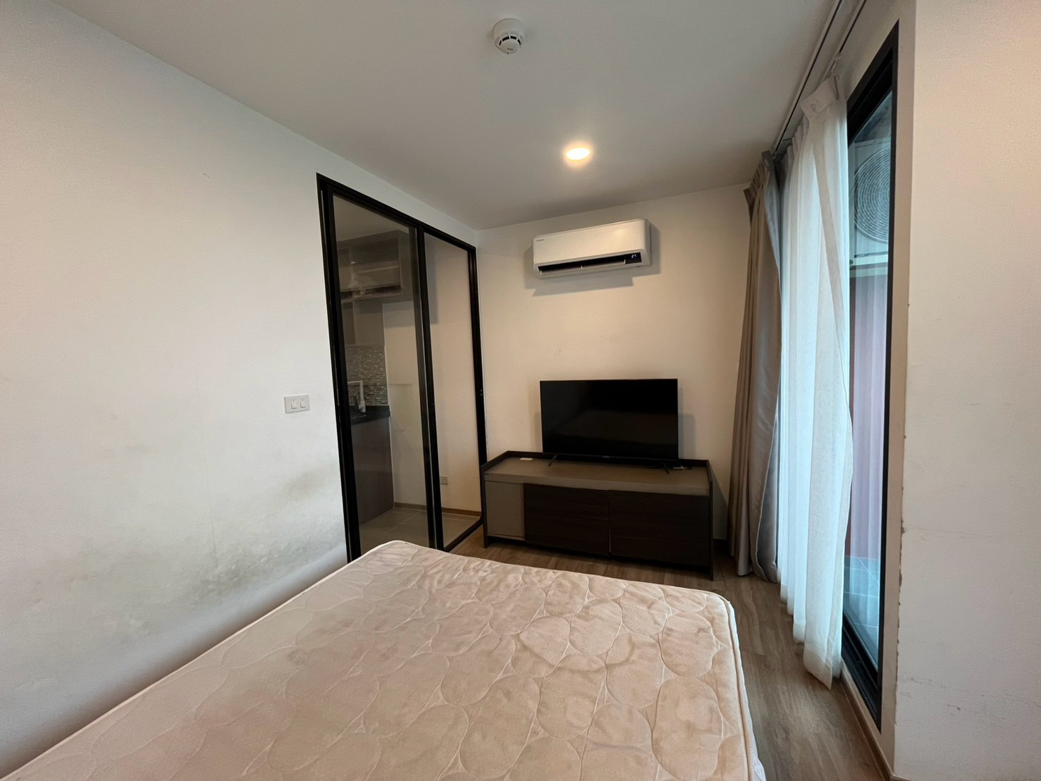 CR1096  🏢✨ ให้เช่า CYBIQ Ratchada 32 เฟอร์ครบ | ทำเลรัชดา–จันทรเกษม – รูปที่ 4