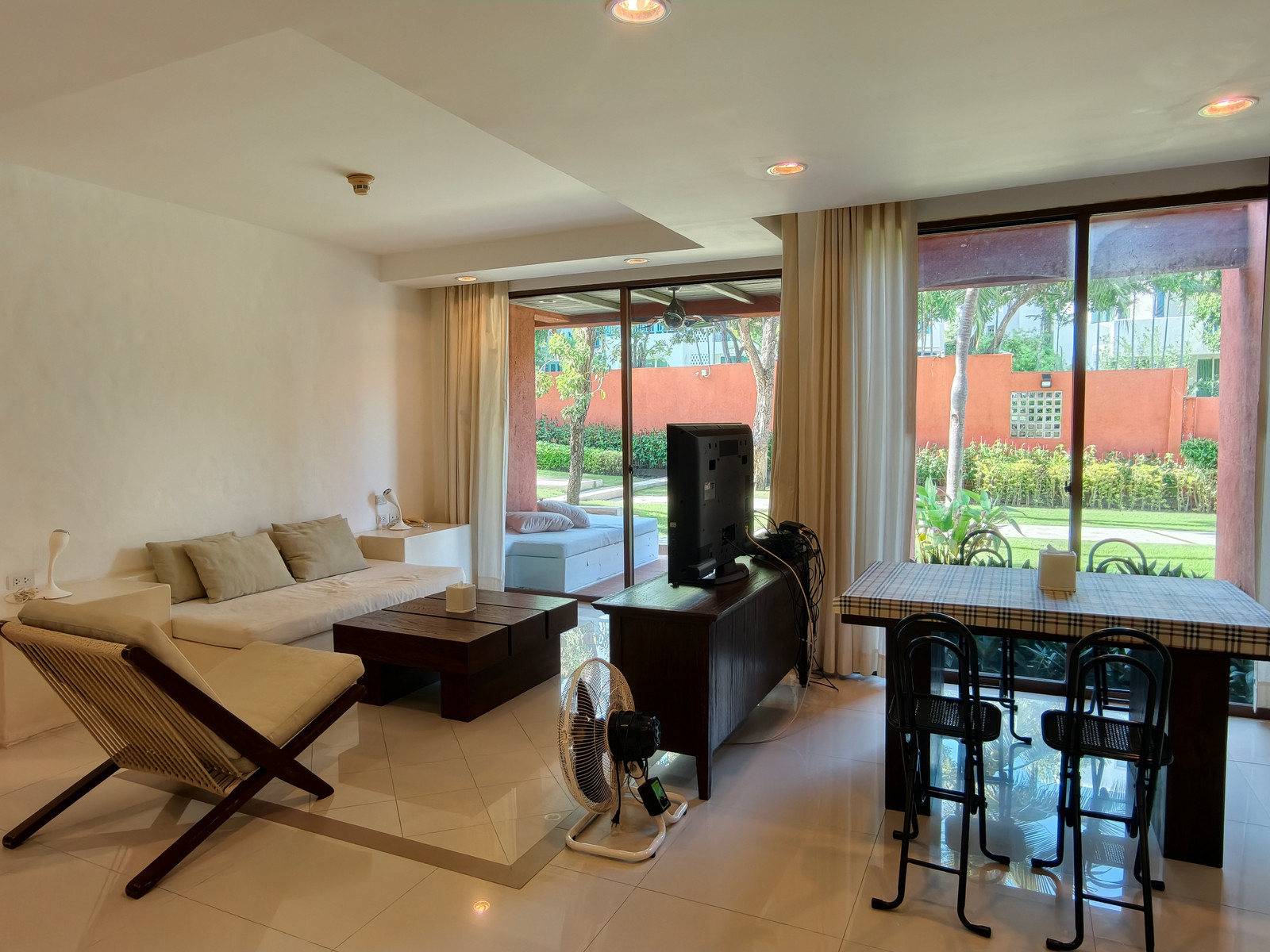 Las Totugas Hua Hin Quiet Coastal Living 