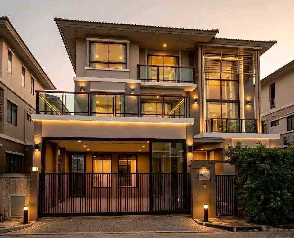 ให้เช่า..บ้านหรู 3 ชั้น สวยพร้อมอยู่ 
