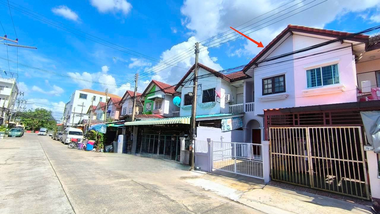 98285 - ขาย และ ให้เช่า ทาวน์เฮ้าส์รีโนเวทใหม่ พร้อมอยู่ ทำเลดี หมู่บ้านคลองสาม ชัยพฤกษ์