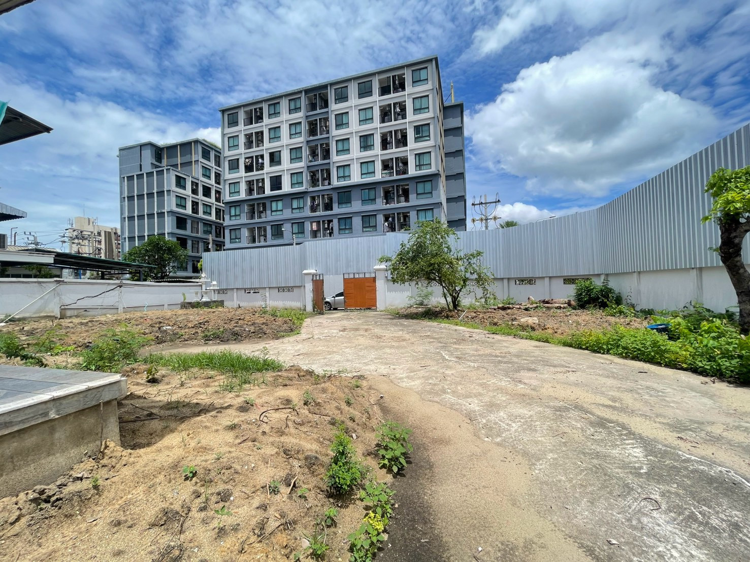 เช่าระยะยาว ที่ดิน 249 ตร.ว. พร้อมบ้าน 2 ชั้น ซ.ศรีนครินทร์ 42 ตรงข้ามซีคอนสแควร์ 60,000 บาท/เดือน – รูปที่ 3