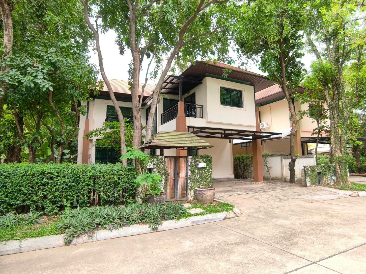 2-storey detached house for sale, Rom Mai Chai Klong Village. Next to Rung Arun School Buddha Bucha-Rama 2 only 11.50 million baht 2-storey detached house for sale, Rom Mai Chai Klong Village. Next to Rung Arun School Buddha Bucha-Rama 2 only 11.50 million baht