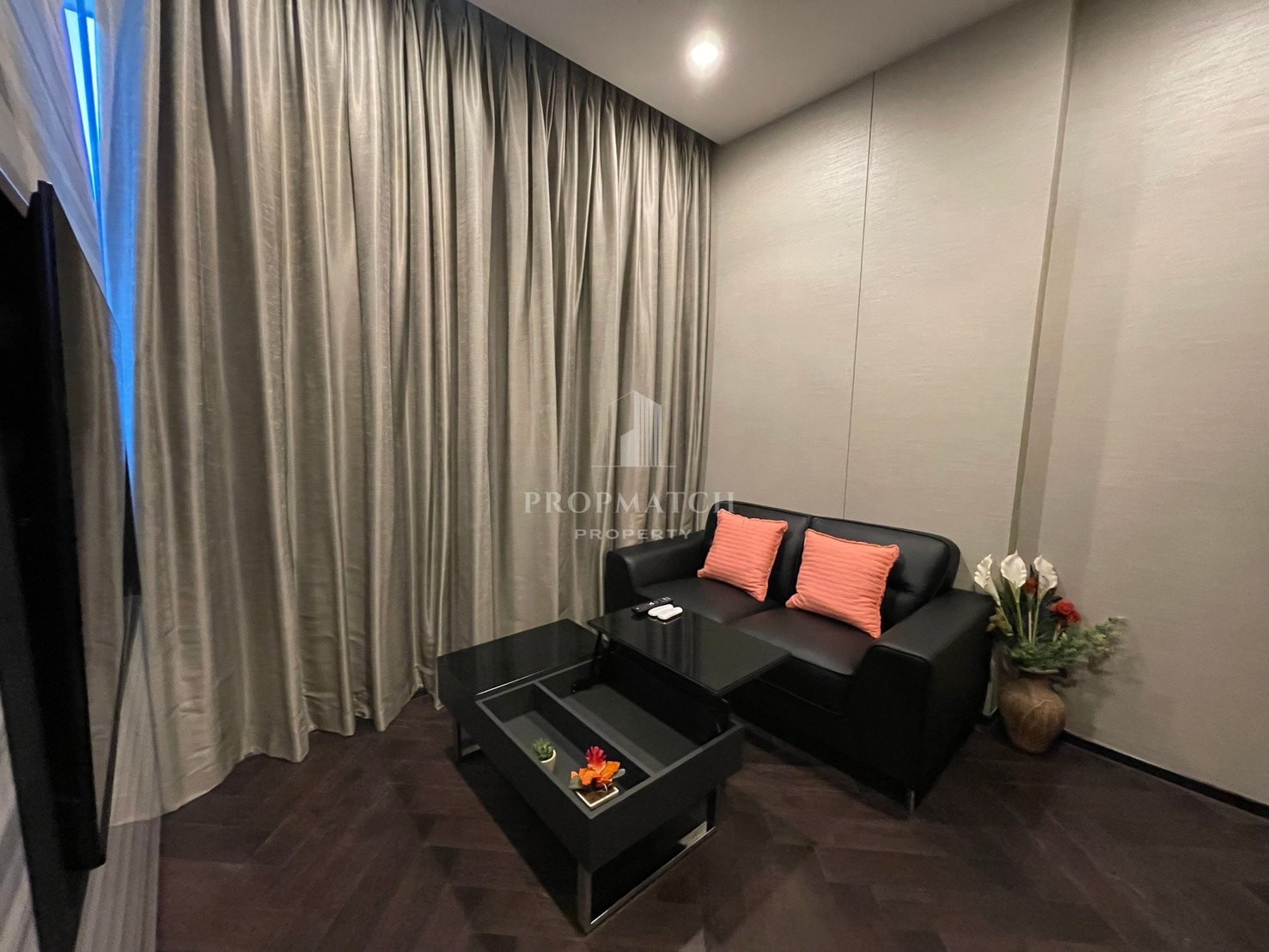 ✨Flash Deal ✨The Esse Sukhumvit 36 ​​(1Bed 1Bath 38SQM.) ready to move in! Only 35,000 baht per month Tel.0981315848@propmatch