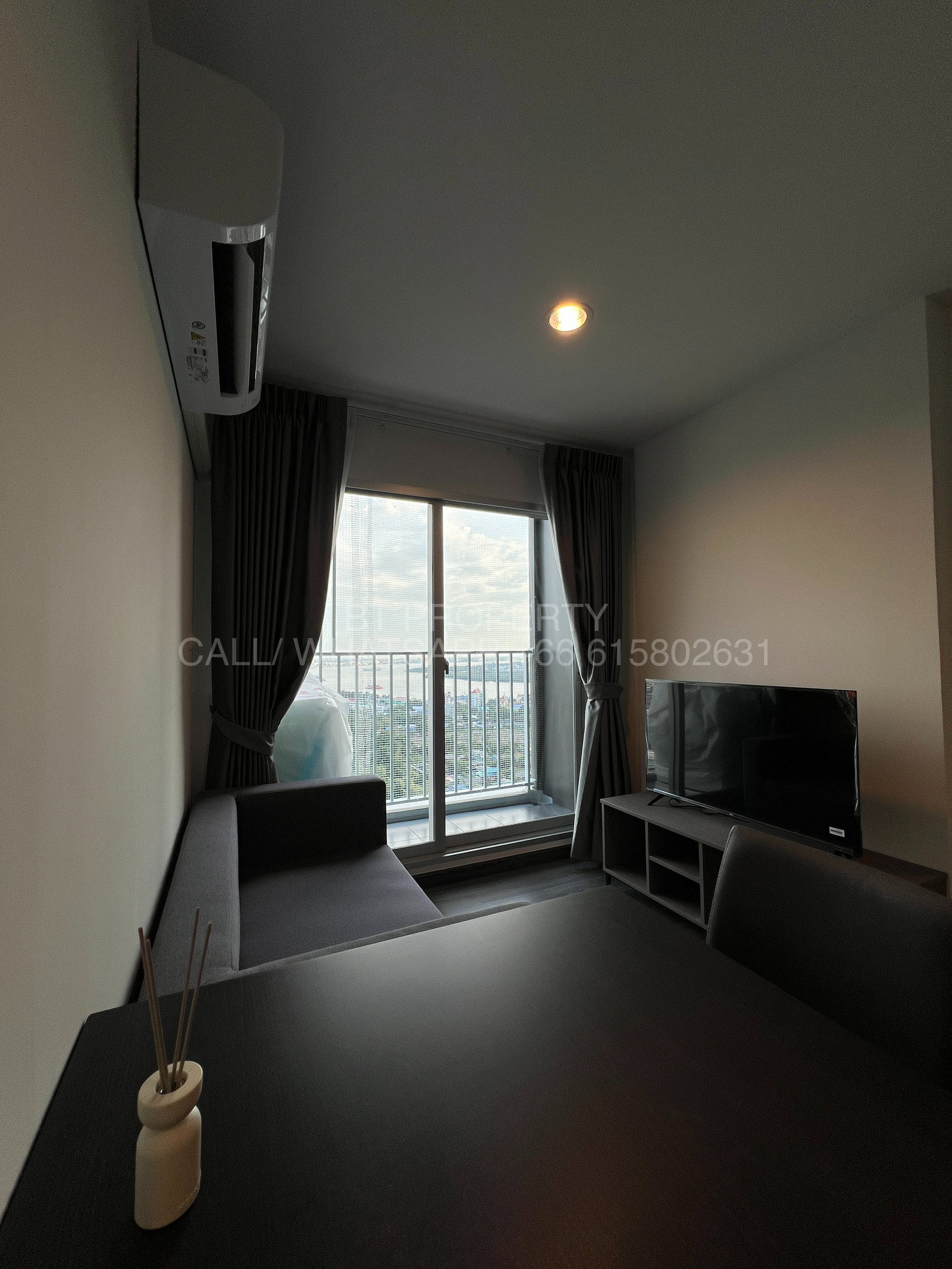 High floor, Chao Phraya River view, new room, no one has ever lived in it | The Trust Erawan +66 615802631 stars // Line id : @yps3670k