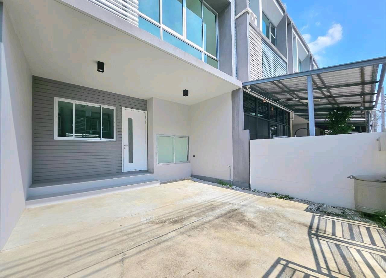 🏡 ขายทาวน์โฮมสไตล์ Modern หมู่บ้าร Nova Luxx ประชาอุทิศ 131 / สุขสวัสดิ์ 76 รีโนเวท พร้อมอยู่ – รูปที่ 2