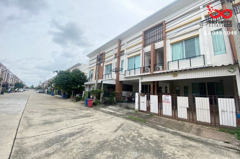 Townhome for sale, 2 floors, 23 sq m, RK Park Saimai-Watcharaphon. Sold with tenant