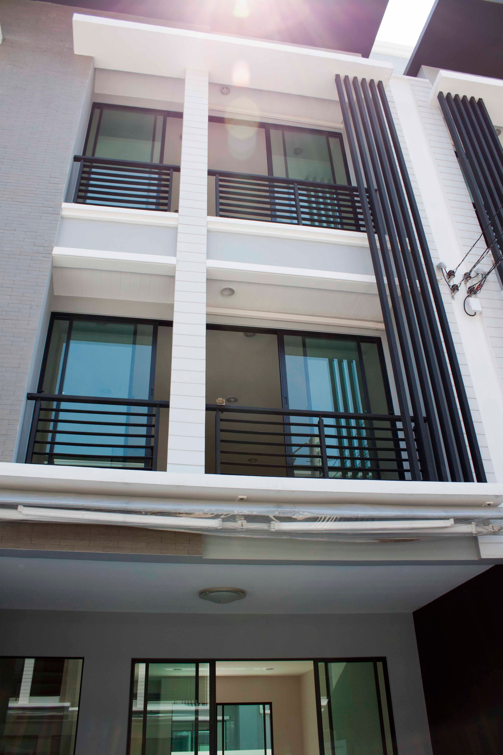 🟢 New 3-story townhome for rent, Baan Klang Muang Rama 9-Ramkhamhaeng project (Baan Klang Muang Rama 9-Ramkhamhaeng), very good location, suitable for living. or make a home office