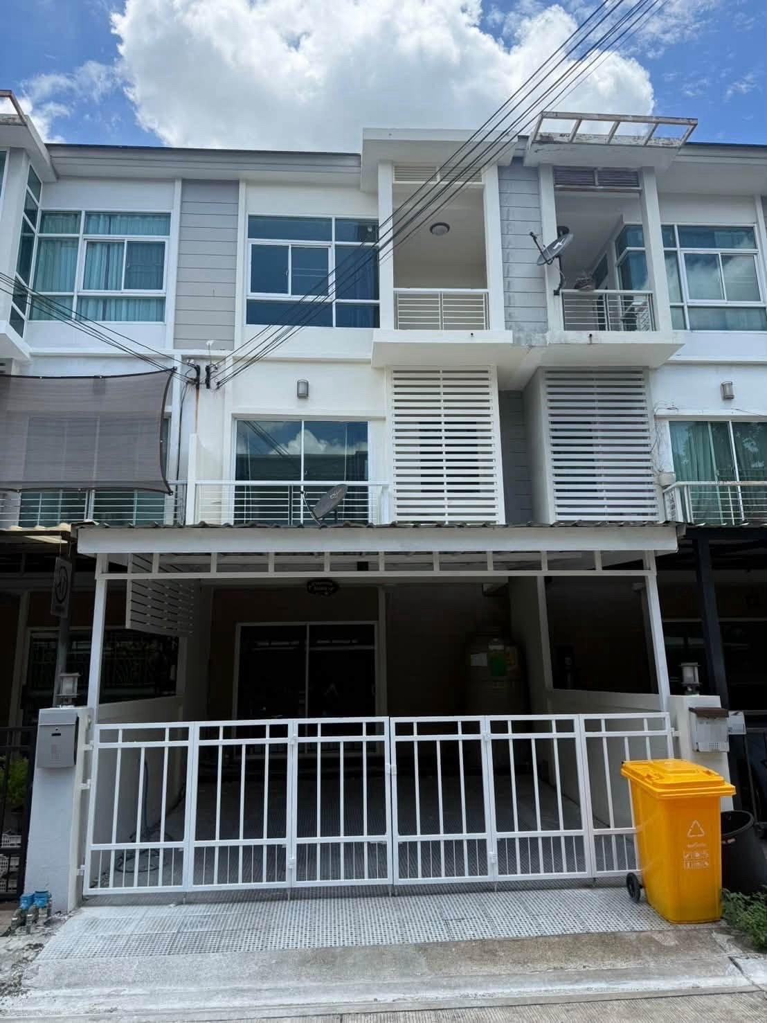 Townhome for Rent, The Metro Rama 9 🚇🚝🌈