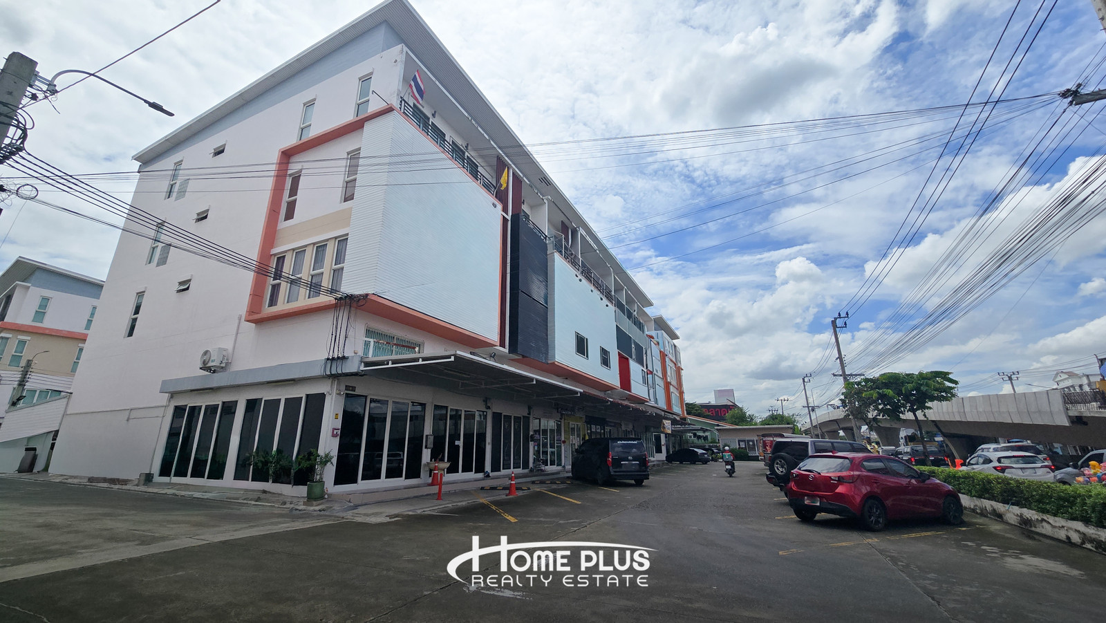 Commercial building for sale, 4.5 floors, 2 units, corner unit, The Creatier project, Phraya Suren (The Creatier)