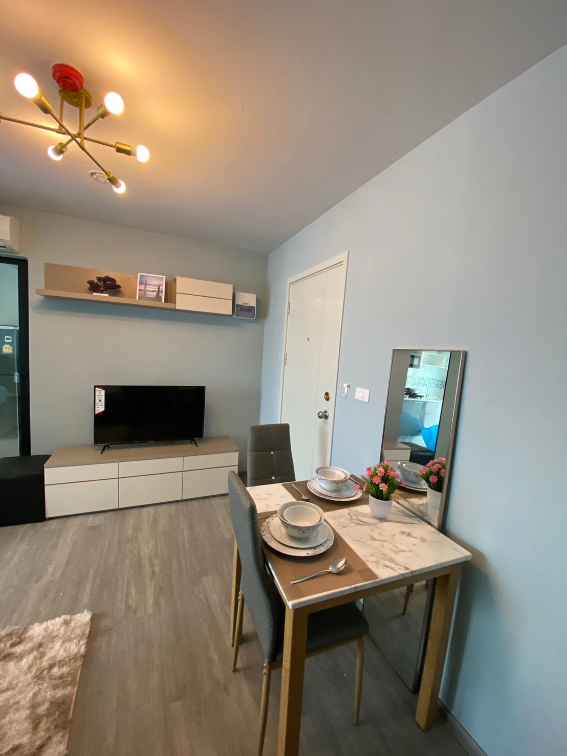 ให้เช่าถูก คอนโดรีช พหลโยธิน 52 ชั้นสูง ห้องสวย วิวสระ – รูปที่ 4