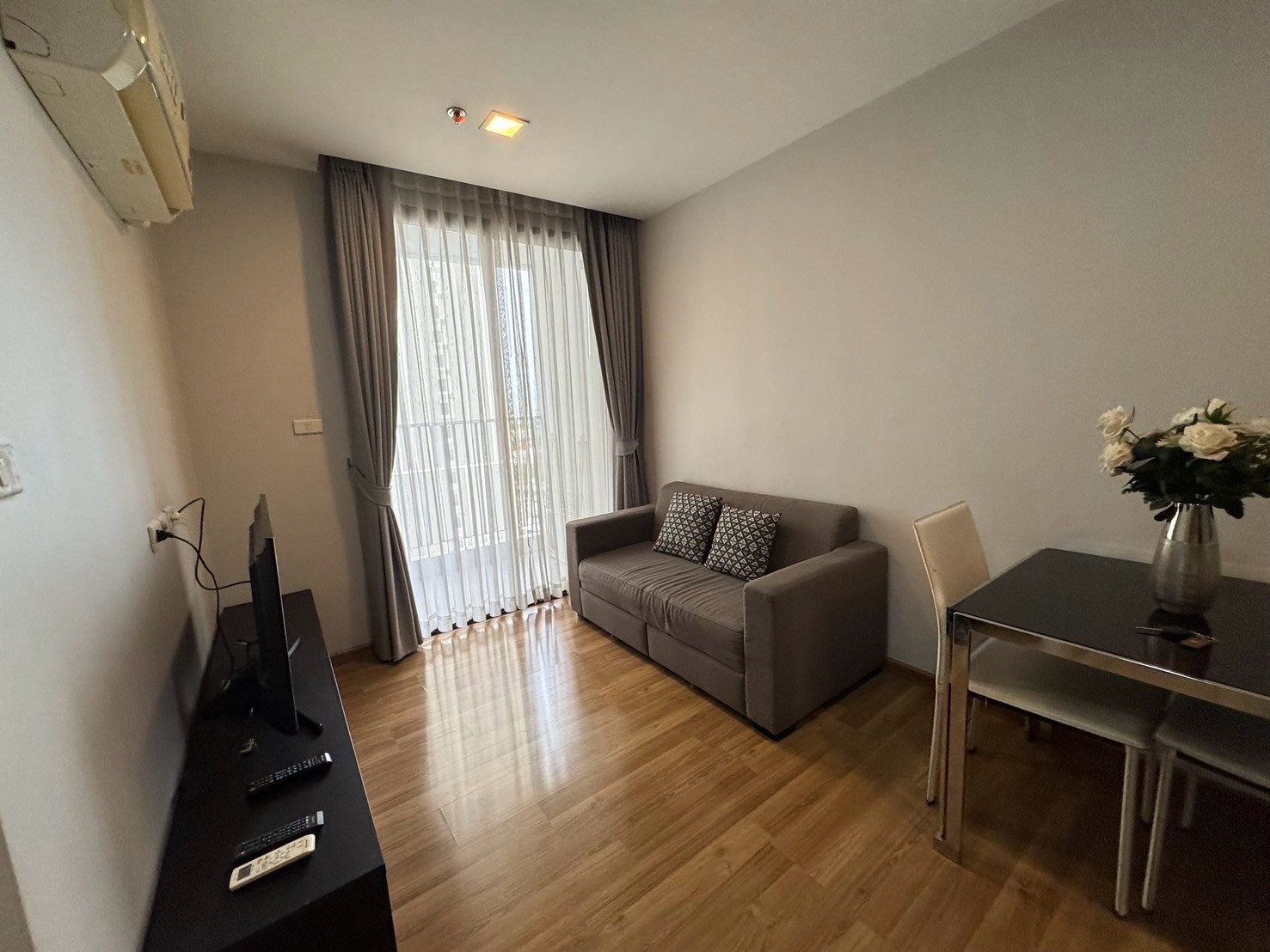 !!Only 180 meters from BTS, special big room, price less than 10,000 baht 🥰If near BTS Wutthakat must be here🥰 🎉Condo for rent Phe-La @ Wutthakat 🎉 !!Only 180 meters from BTS, special big room, price less than 10,000 baht 🥰If near BTS Wutthakat must be here🥰 🎉Condo for rent Phe-La @ Wutthakat 🎉