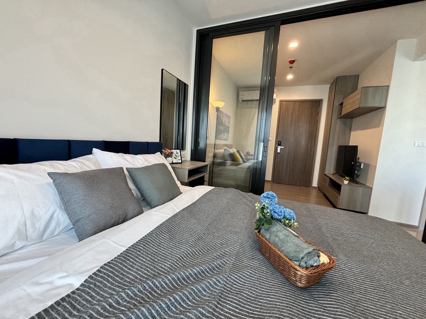 ให้เช่าคอนโด The Base Phetchaburi-Thonglor ชั้น 29 ใกล้ทองหล่อ 400 ม. ราคา 14,500 บาท/เดือน ให้เช่าคอนโด The Base Phetchaburi-Thonglor ชั้น 29 ใกล้ทองหล่อ 400 ม. ราคา 14,500 บาท/เดือน