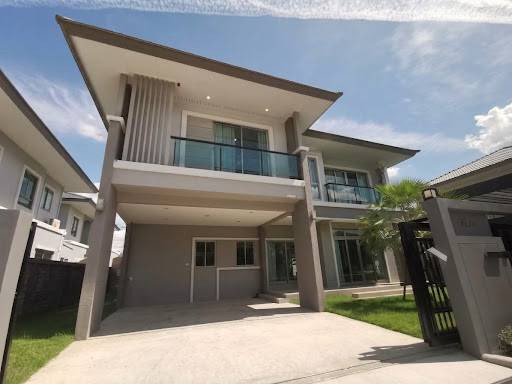 บ้านเดี่ยวหลังใหญ่ พื้นที่กว้าง 73.3 ตร.ว. ตกแต่ง Built-in สุดหรูทั้งหลัง หิ้วกระเป๋าเข้าอยู่ได้เลย!