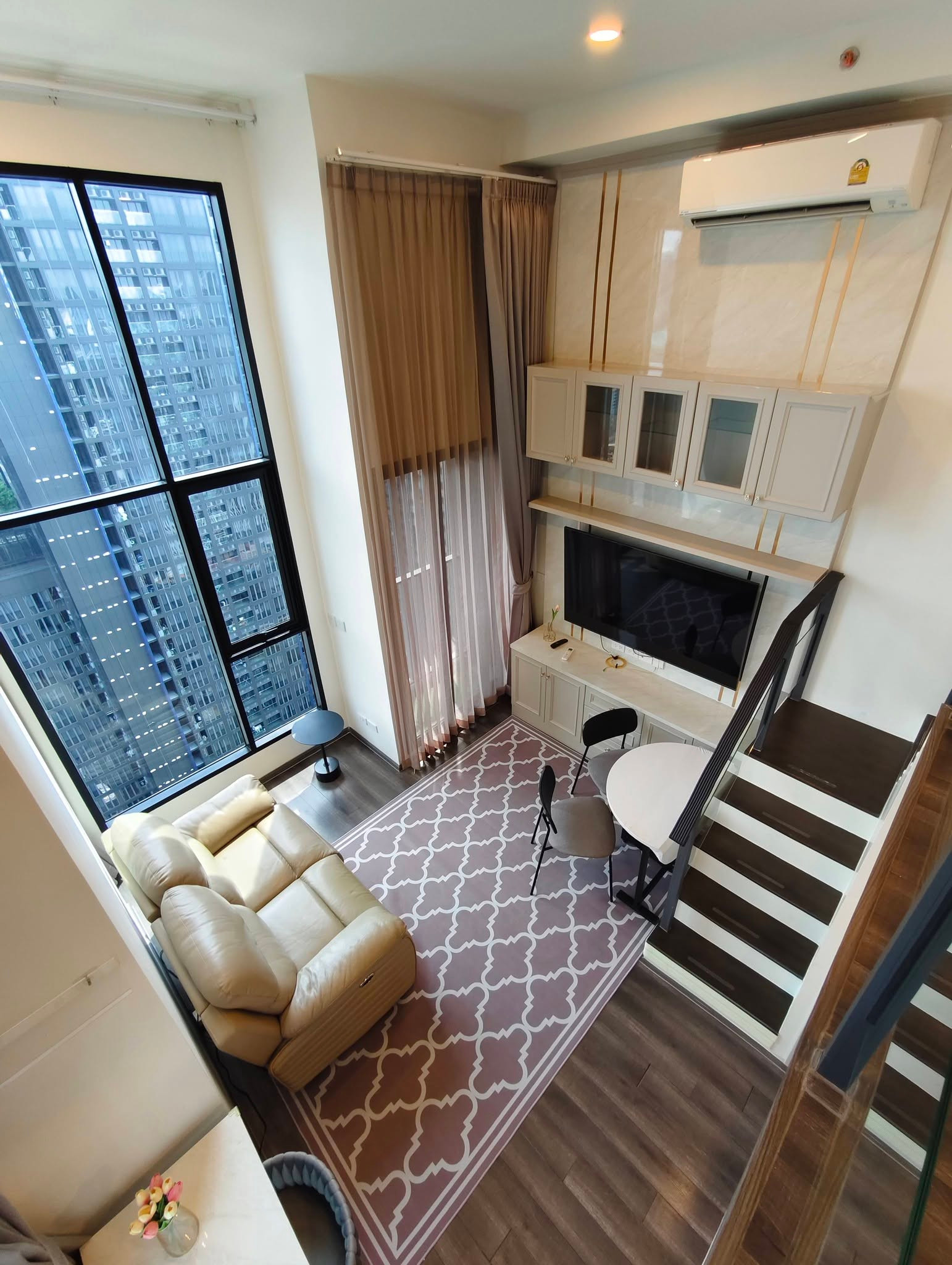For rent • 🏢 𝐊𝐧𝐢𝐠𝐡𝐭𝐬𝐛𝐫𝐢𝐝𝐠𝐞 𝐒𝐩𝐚𝐜𝐞 𝐑𝐚𝐦𝐚 𝟗 | 𝘋𝘶𝘱𝘭𝘦𝘹 40 𝘚𝘲𝘮. ฿35,000/𝘮𝘰𝘯𝘵𝘩 🚈𝘔𝘙𝘛 𝘙𝘢𝘮𝘢 9 (Add LINE : aae.mmproperty) For rent • 🏢 𝐊𝐧𝐢𝐠𝐡𝐭𝐬𝐛𝐫𝐢𝐝𝐠𝐞 𝐒𝐩𝐚𝐜𝐞 𝐑𝐚𝐦𝐚 𝟗 | 𝘋𝘶𝘱𝘭𝘦𝘹 40 𝘚𝘲𝘮. ฿35,000/𝘮𝘰𝘯𝘵𝘩 🚈𝘔𝘙𝘛 𝘙𝘢𝘮𝘢 9 (Add LINE : aae.mmproperty)