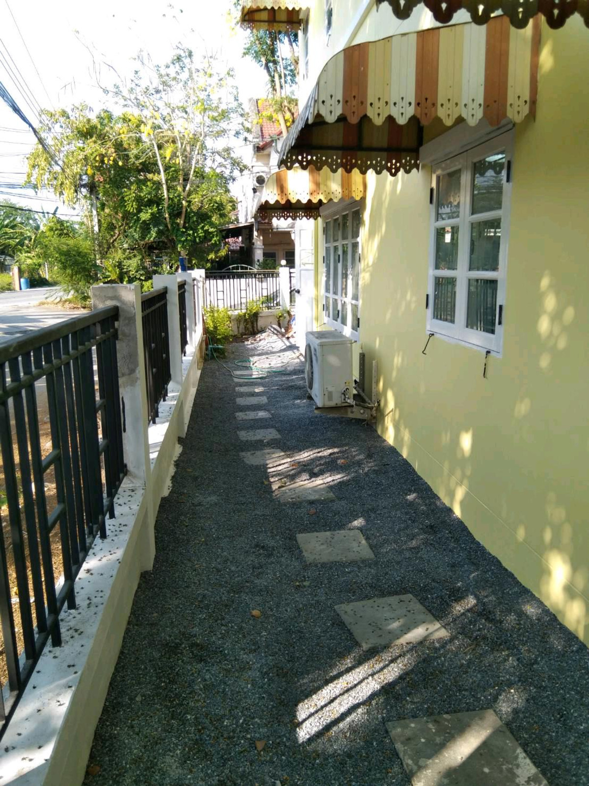🟢 Townhouse for rent, 2 floors, corner unit, has a garden next to the house. The atmosphere is airy and has good wind. There are no buildings blocking it. The house is located in a safe area and will not flood. – รูปที่ 3