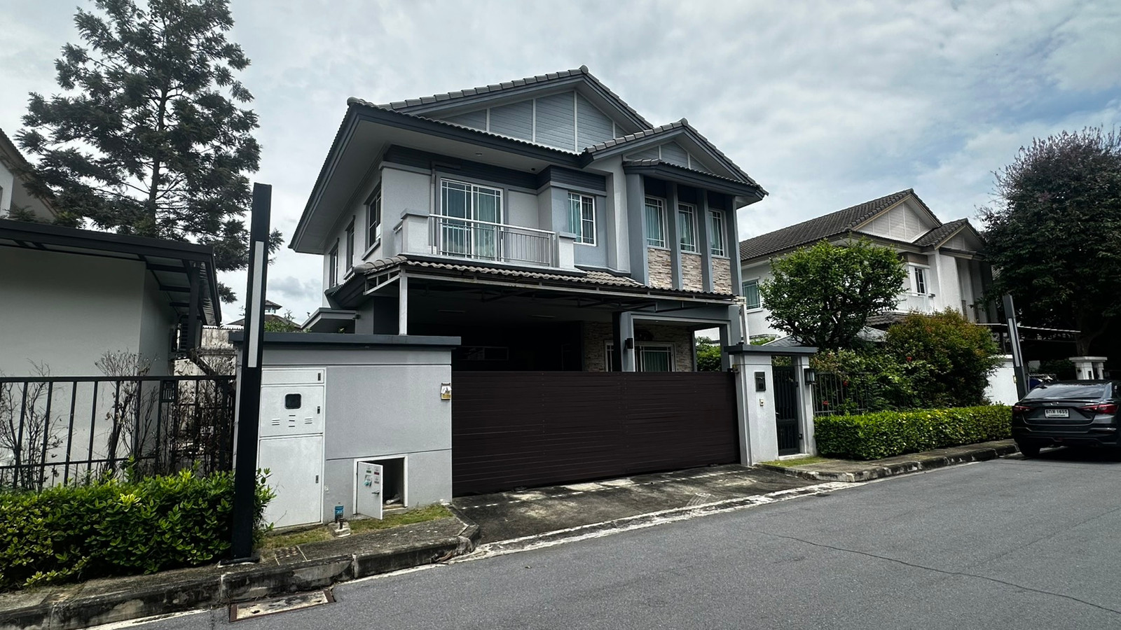 Single house Nantawan Utthayan-Aksa | House with garden 68.6 sq m., 4 bedrooms, 3 bathrooms, price 7,590,0000 baht.