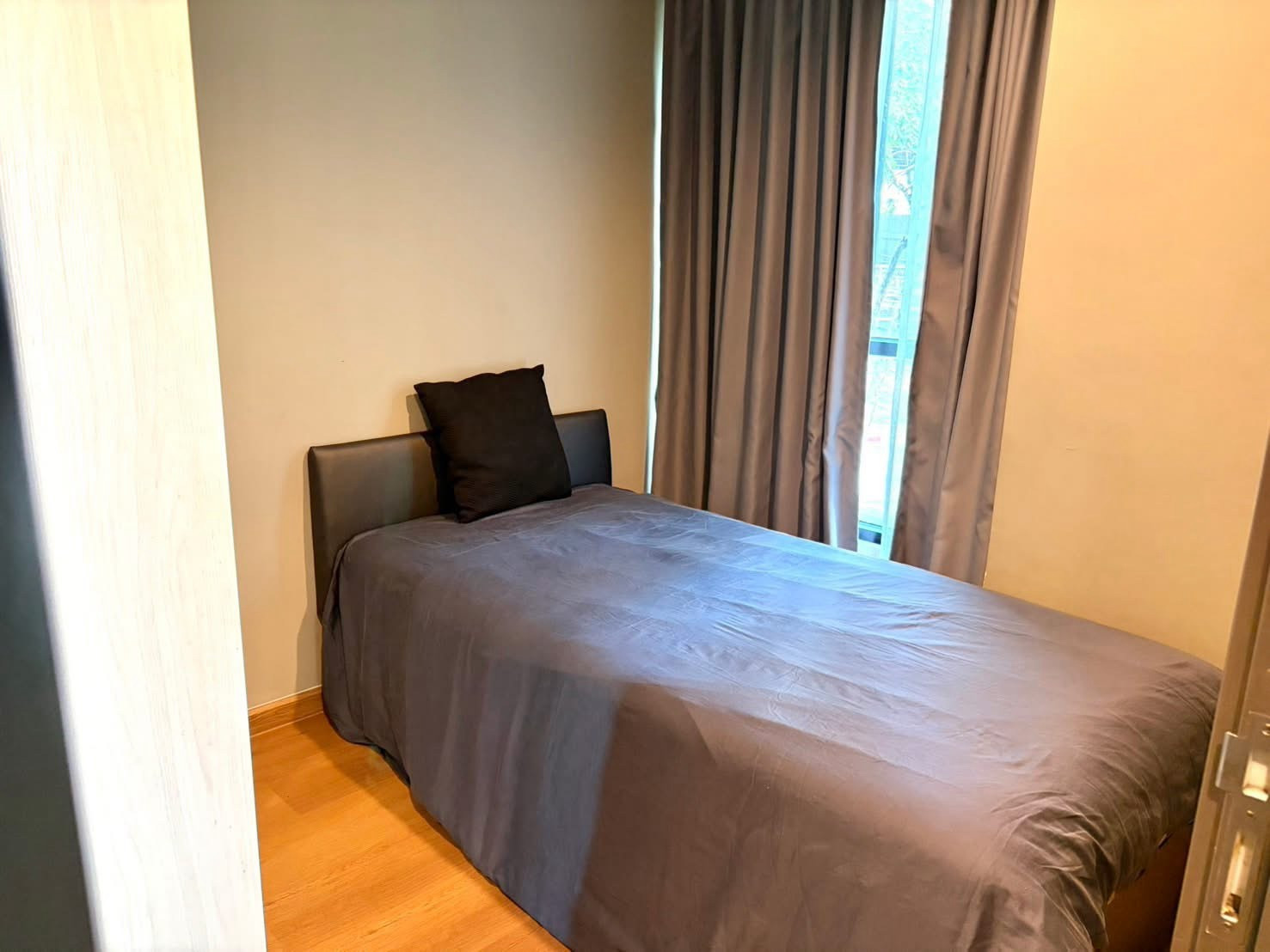 For Sale / For Rent The Base Park West Sukhumvit 77 Condo near BTS On Nut, Corner Unit, Newly Renovated, 2 Bedrooms, 2 Bathrooms, Size 54 sq.m., 2nd Floor, Fully Furnished, Ready to Move In. Rental Price 23,500 Baht/Month. Sale Price 5.5 Million Baht. All – รูปที่ 2