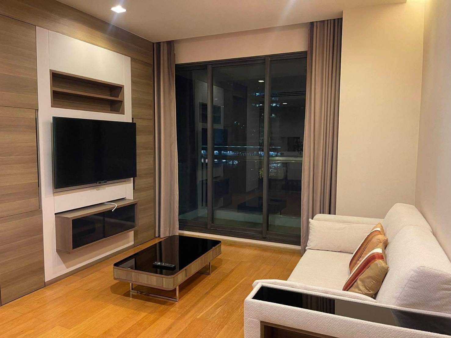TWP981 For Rent |The Address Sathorn 1 Bedrooms