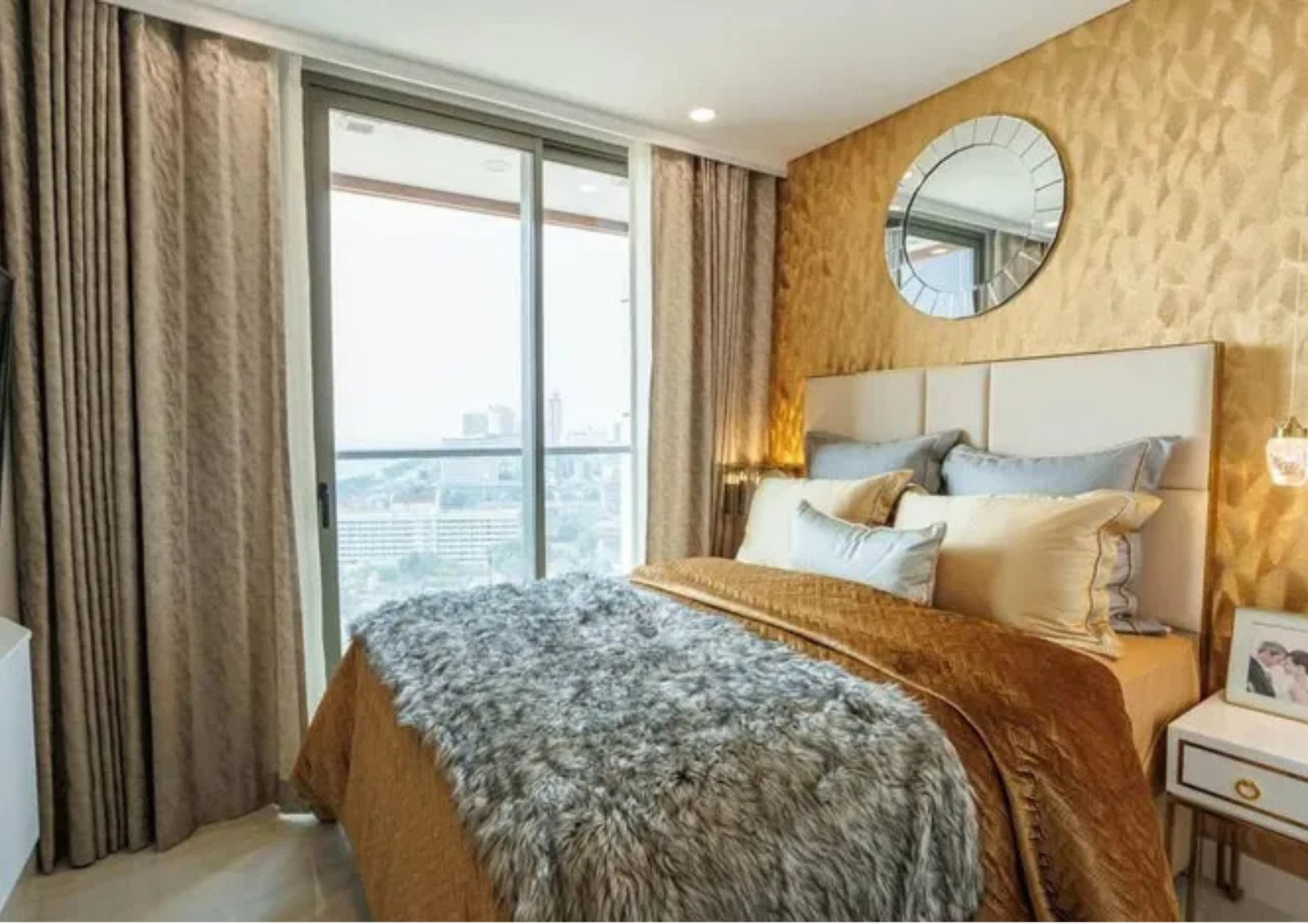 For rent/sale, luxury beachfront condo, Copacabana Beach Jomtien | 10th floor, sea view