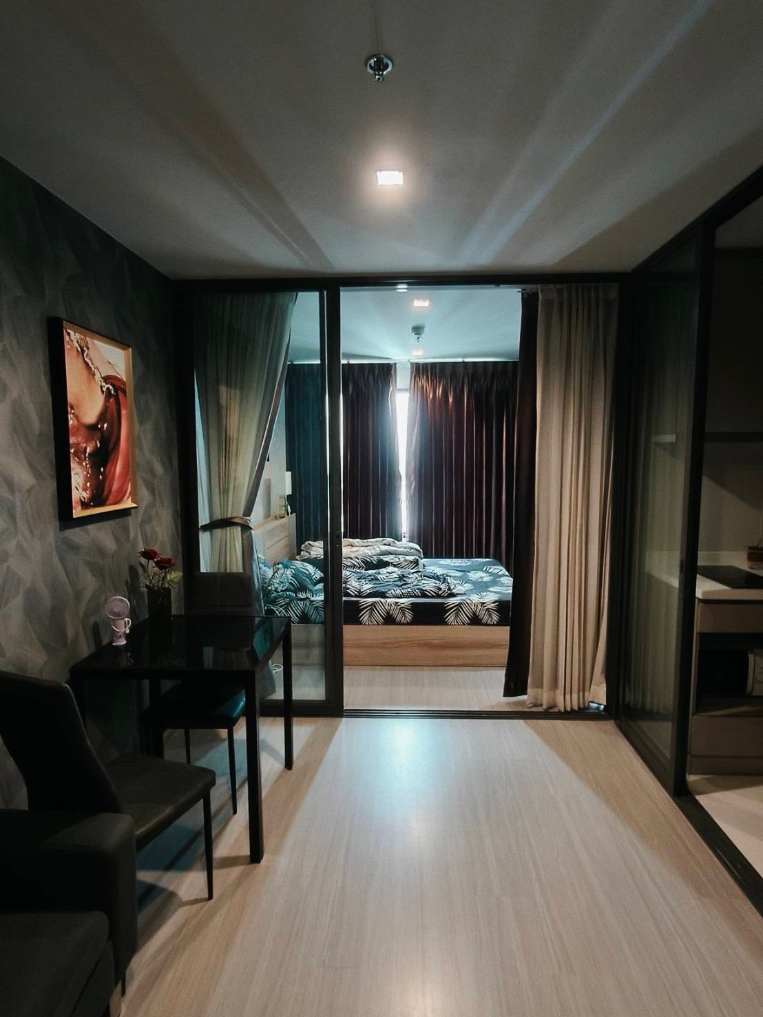🔥Hot Price🔥Life ladprao selling at a loss 35 Sqm 4.59 Mb🔥 only, next to Central Ladprao department store. Not attached to rent, can always make an appointment to view. If interested, contact Putter 0928895628 line:plustor_ss⭐️