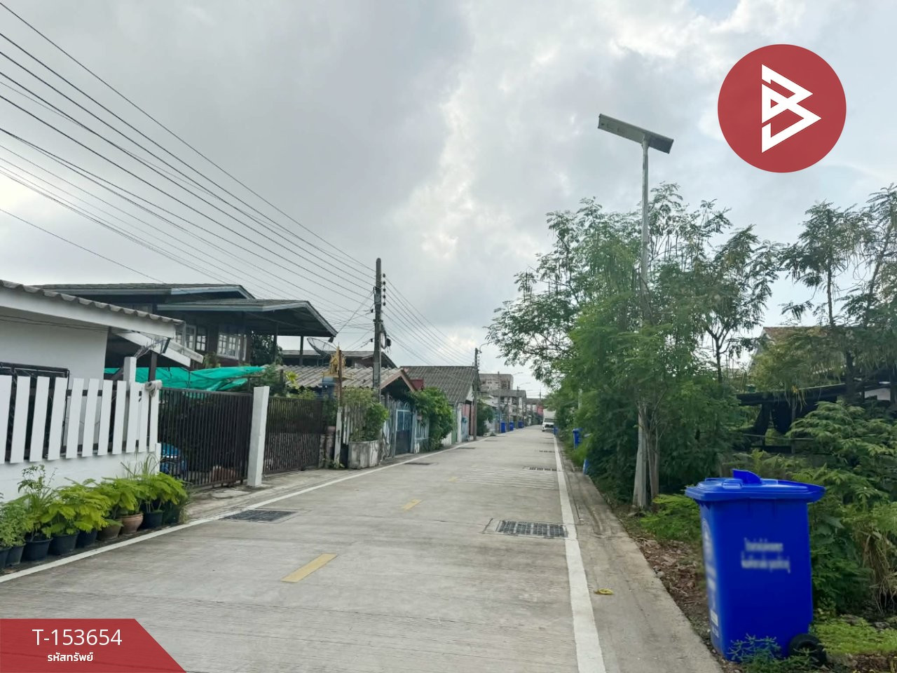 Land for sale, area 2 ngan 13 square wah, Phra Samut Chedi, Samut Prakan, purple area.