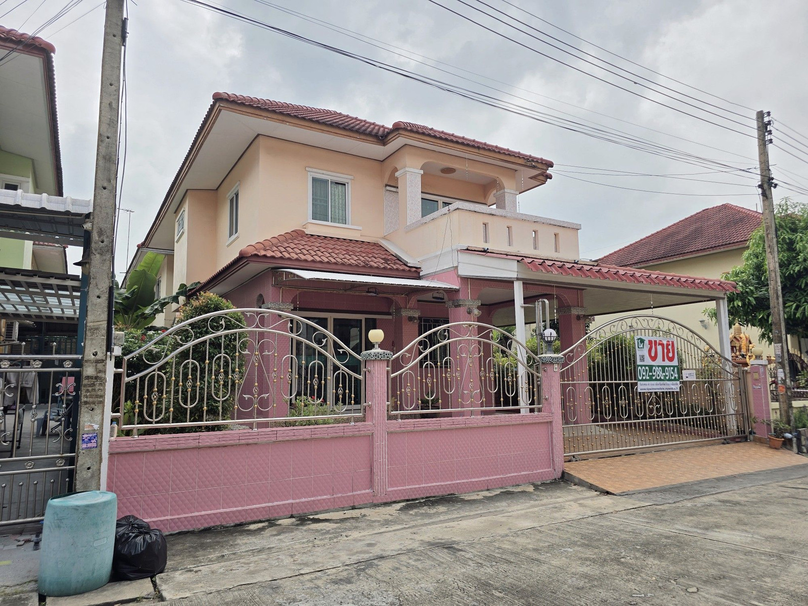Single house for sale, Wiset Suk Nakhon-Rama 2, Panthai, Phase 1, area 50 sq m, new condition, decorated throughout.