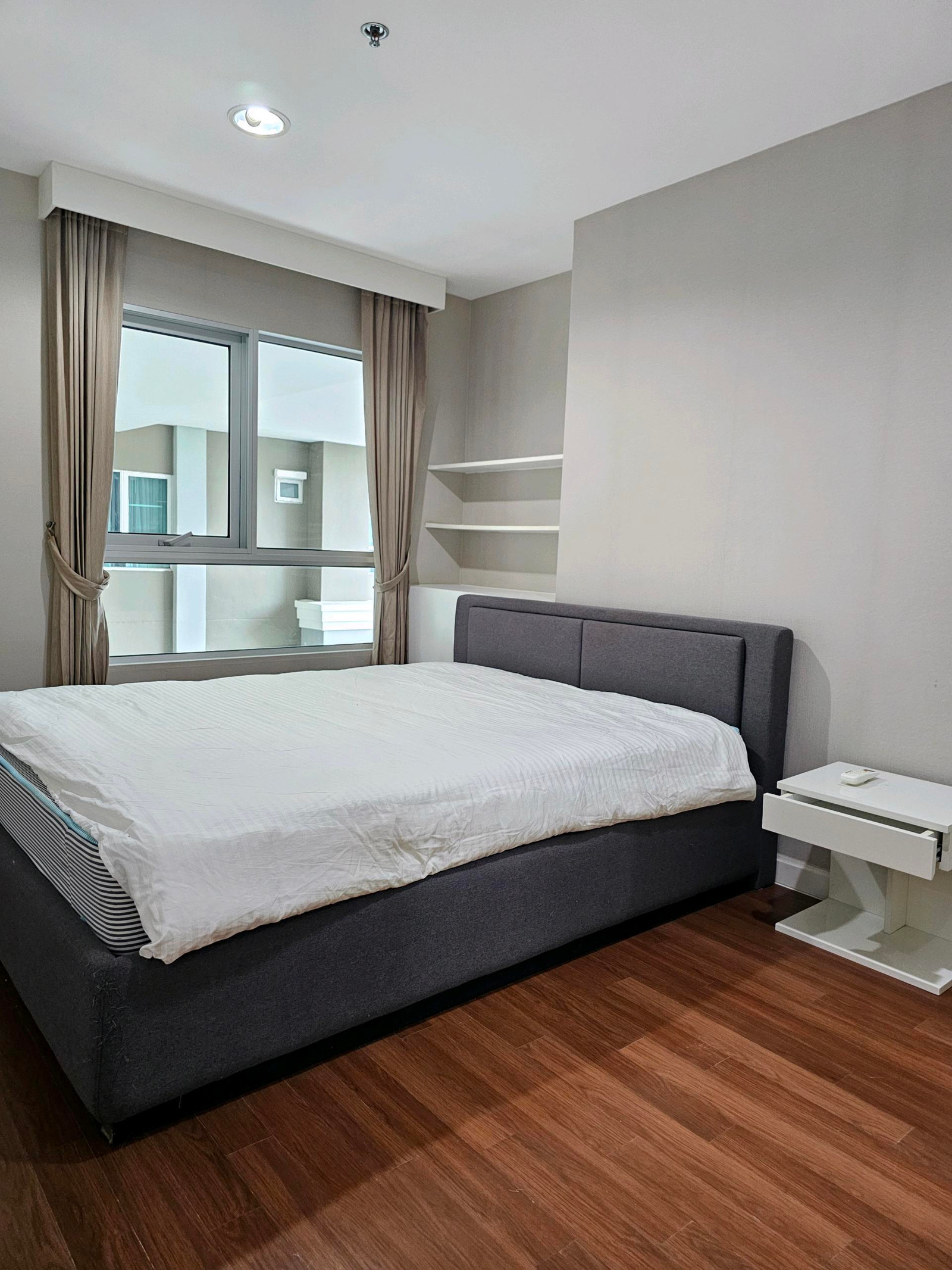 Belle Grand Rama9 For Rent 2 bed 1 bath 78 Sq,m Rental price 30,000 Baht call Nong 096-2615656 Ready to touring everyday Belle Grand Rama 9 for rent, 2 bedrooms, 1 bathroom, area 78 sq m, rent 30,000 baht. If interested, call Nong 096-2615656, ready to ma