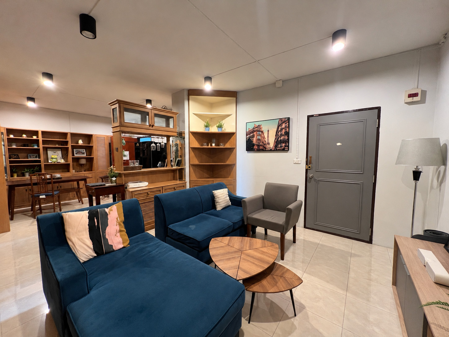 Urgent Sale! Chokchai Ruammit Condominium – 2 Bedrooms, Only THB 2.79 Million: Spacious Unit | 78 sq.m.| 2 Bedrooms | 2 Bathrooms | Beautifully Decorated Urgent Sale! Chokchai Ruammit Condominium – 2 Bedrooms, Only THB 2.79 Million: Spacious Unit | 78 sq.m.| 2 Bedrooms | 2 Bathrooms | Beautifully Decorated