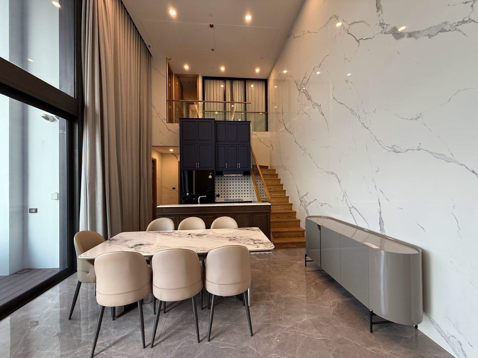 📌 Rental : Duplex Penhouse In Rama 9 , 3 Beds 5 Bath + 1 Maid Room , 200 sqm   🔥🔥Rental Price : 130,000 THB / Month 🔥🔥  📱 𝙏𝙚𝙡 : 061-9979915  📱 𝙒𝙝𝙖𝙩𝙨𝘼𝙥𝙥 : 061-997-9915   #เซ้งร้าน #nightclubforsellthailand #เซ้งร้านนวด #realestateagent #ข