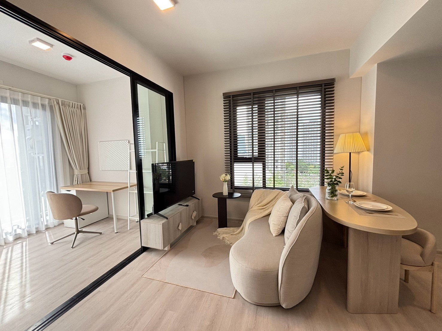 RC101326 Condo coner unit for rent at COBE Ratchada-Rama 9 near Ratchada-Rama 9.