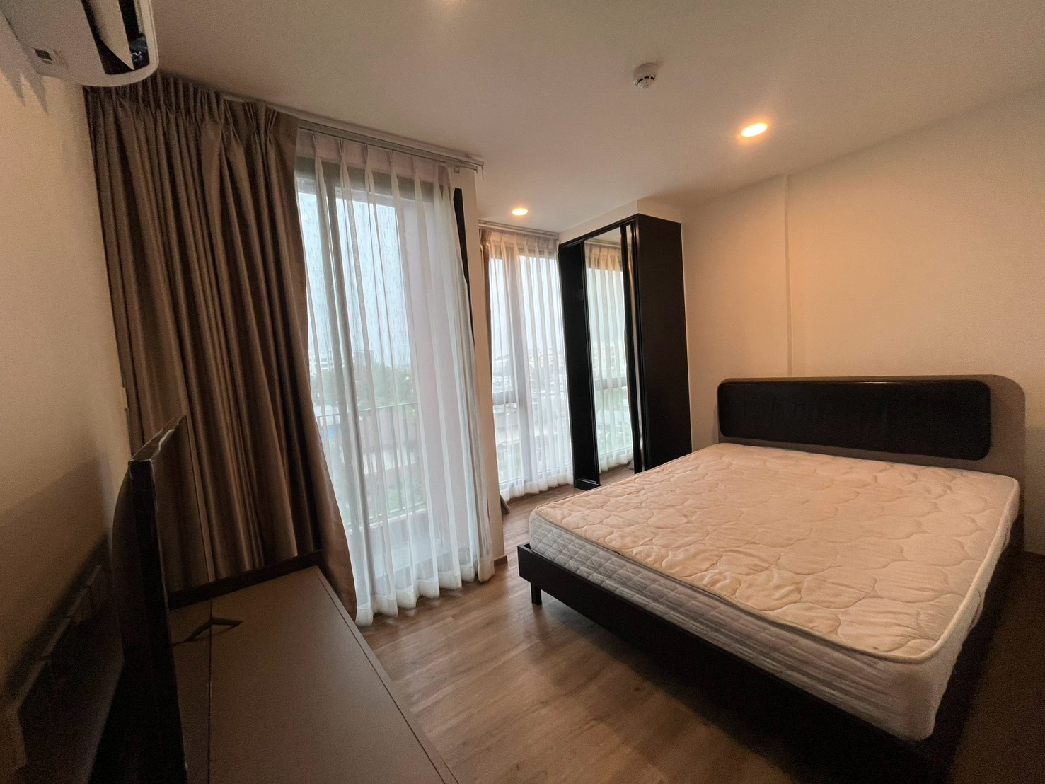 CR1096  🏢✨ ให้เช่า CYBIQ Ratchada 32 เฟอร์ครบ | ทำเลรัชดา–จันทรเกษม – รูปที่ 2