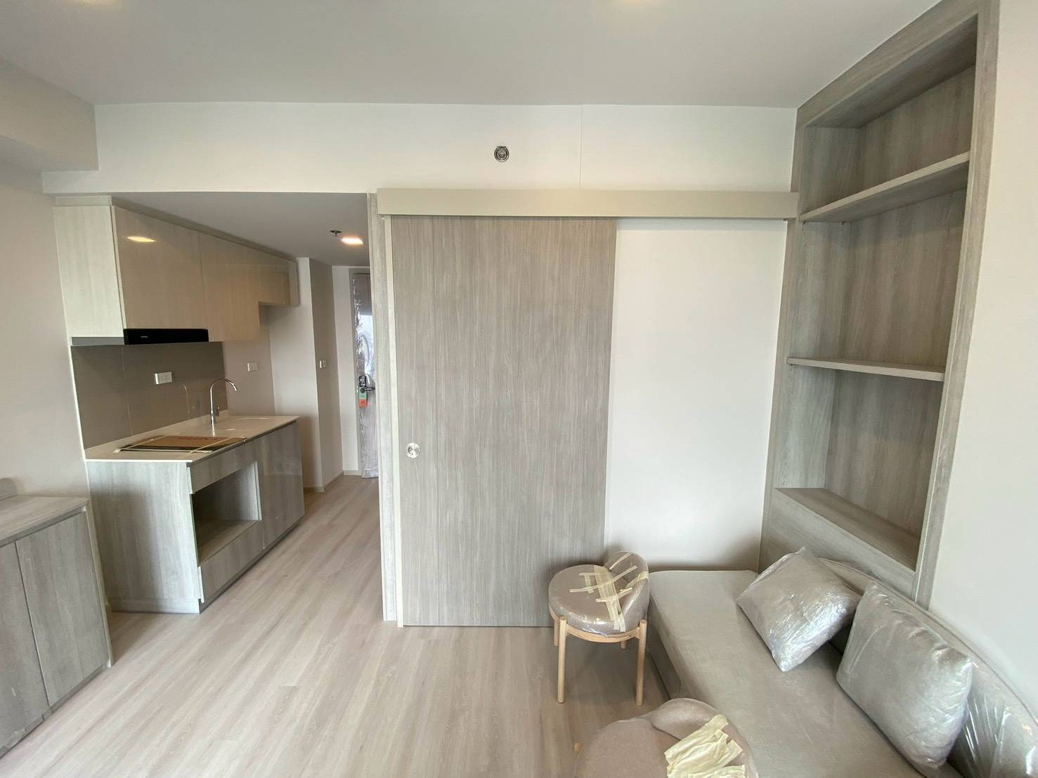 Condo for rent, COBE Ratchada-Rama 9, in the heart of Ratchada-Rama 9, near MRT Cultural Center!!