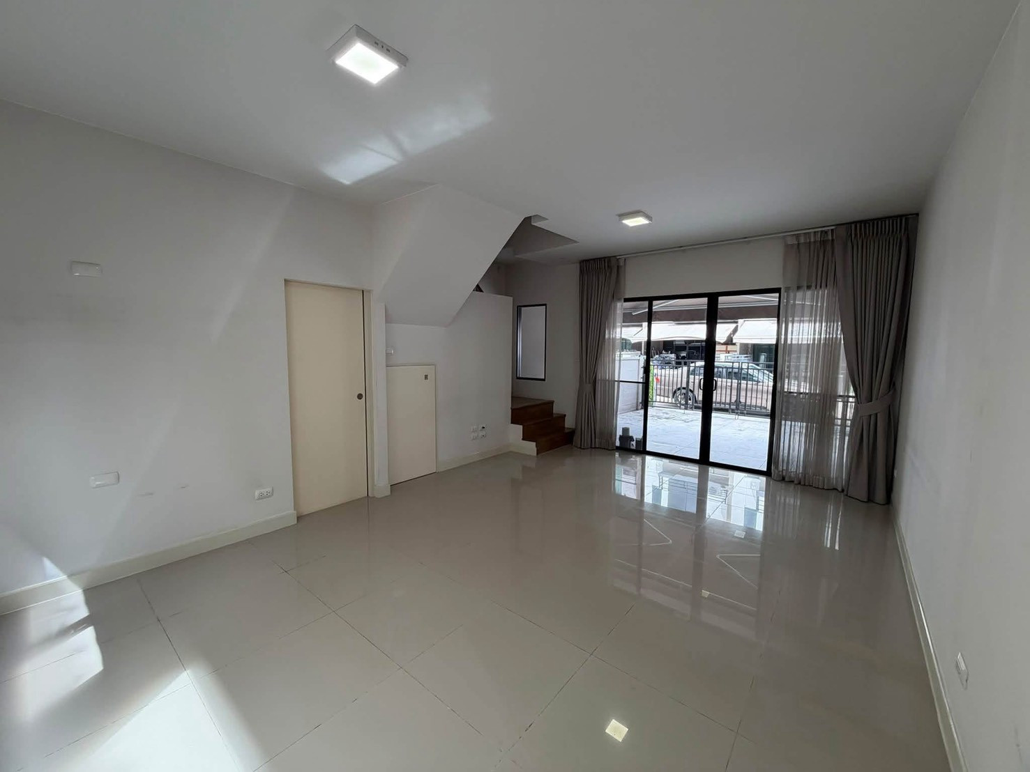 🏡🔥 ขาย / ให้เช่า บ้านกลางเมือง พหลฯ–รามอินทรา 3 ห้องนอน 3 ห้องน้ำ ติดถนนเทพรักษ์ บ้านพร้อมอยู่ เดินทางสะดวก เชื่อมต่อพหลโยธิน–รามอินทรา–วัชรพล PET FRIENDLY 🐶🐱 – รูปที่ 3