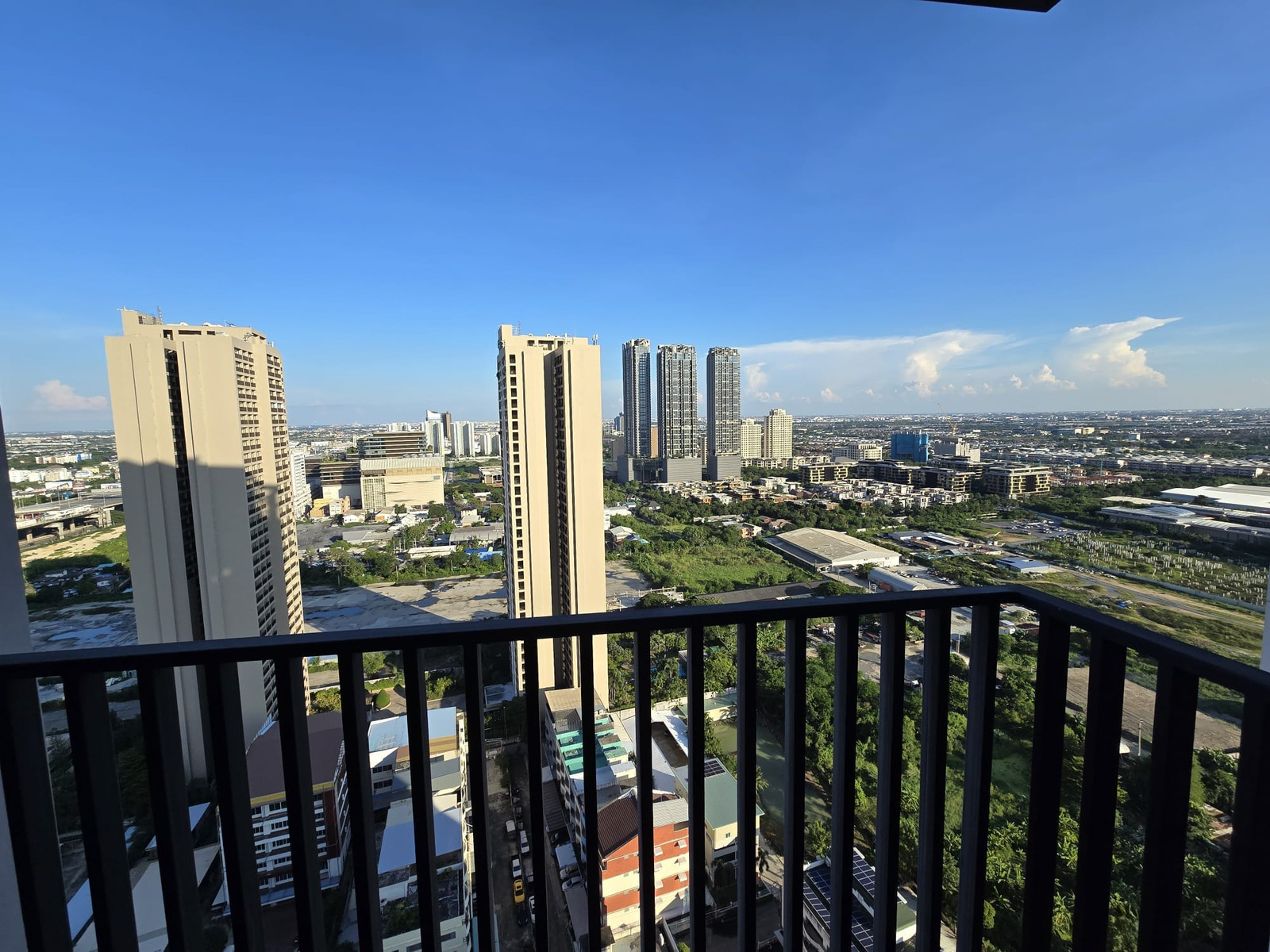 The keys are in our hands and we take care the unit — Available for immediate move-in. – รูปที่ 3