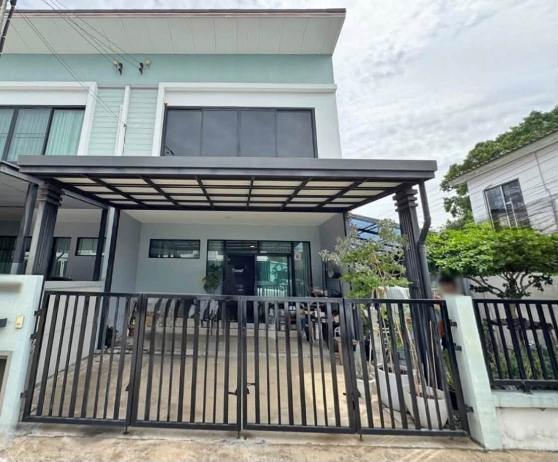 For rent: Casa City Kallapapreuk–Sathorn, townhome, 2 floors, 3 bedrooms, 2 bathrooms, corner house, near HomePro Kallapapreuk, near BTS Wutthakat / BTS Bang Wa. For rent: Casa City Kallapapreuk–Sathorn, townhome, 2 floors, 3 bedrooms, 2 bathrooms, corner house, near HomePro Kallapapreuk, near BTS Wutthakat / BTS Bang Wa.