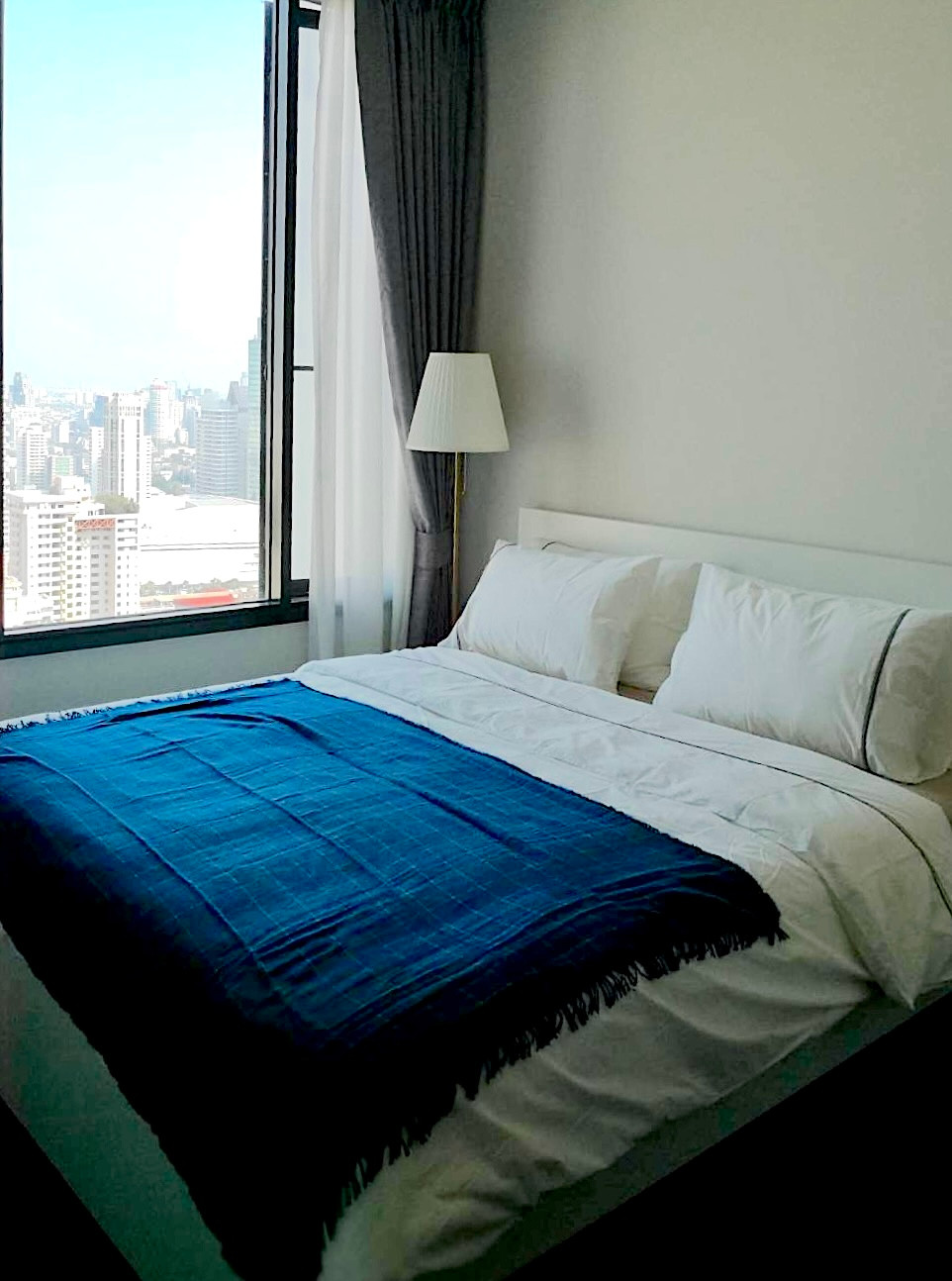 Edge Sukhumvit 23 – High floor with an unobstructed view, just 250m from BTS Asok.