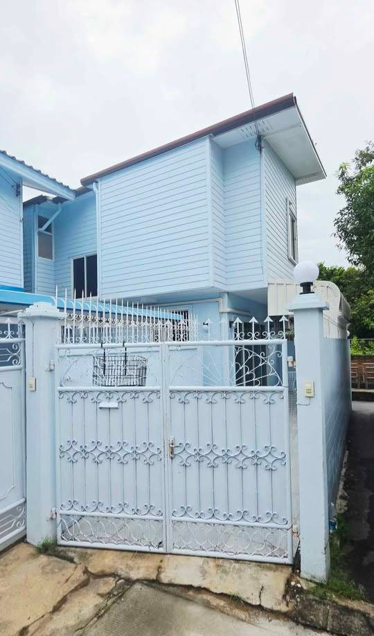 2-story detached house for rent, Soi Taksin 40, near Big C Dao Khanong, near BTS Talat Phlu, MRT Tha Phra 1 km.