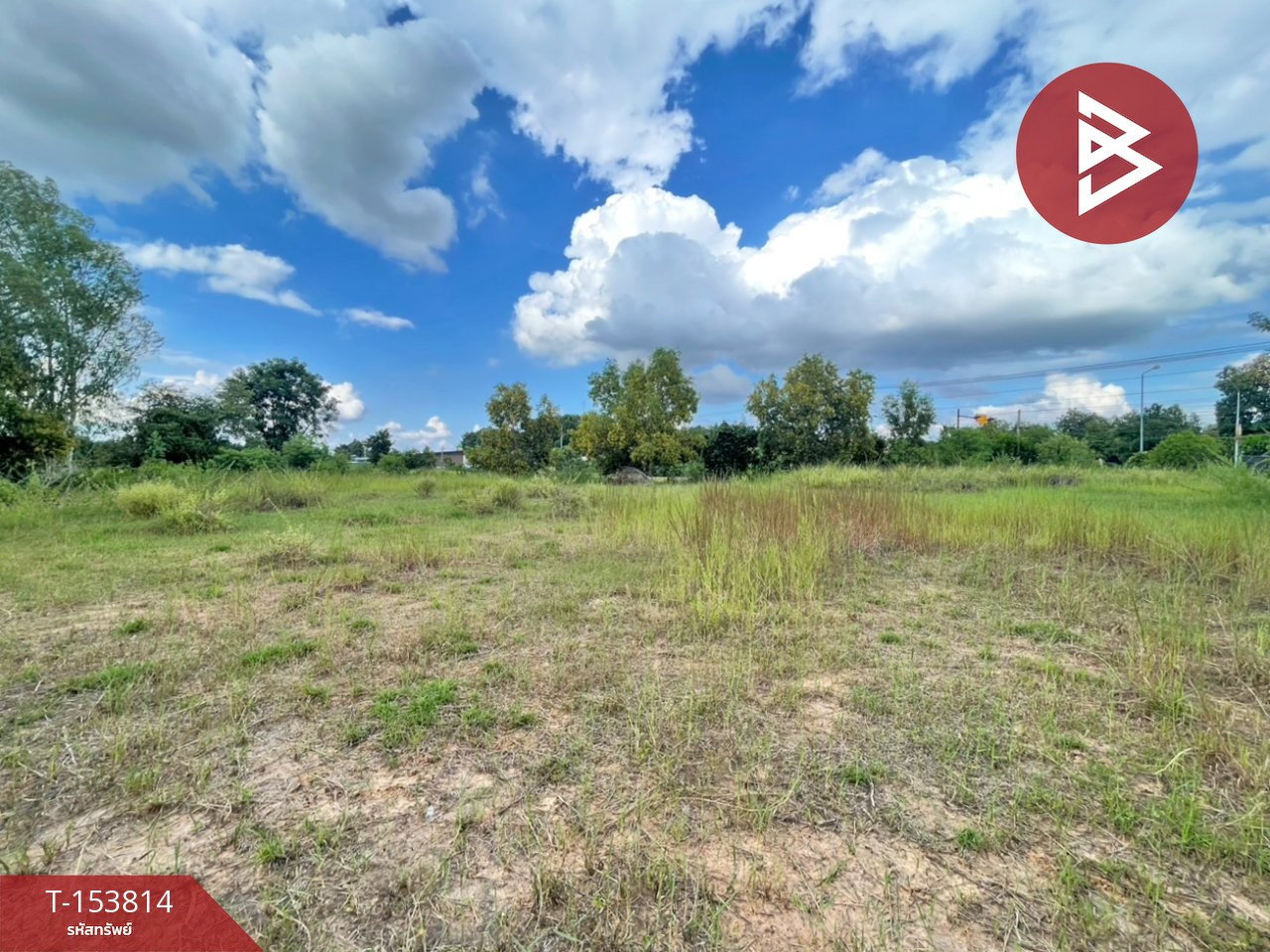 Land for sale, area 12 rai, Nong Song Hong, Khon Kaen, next to the main road, potential location.