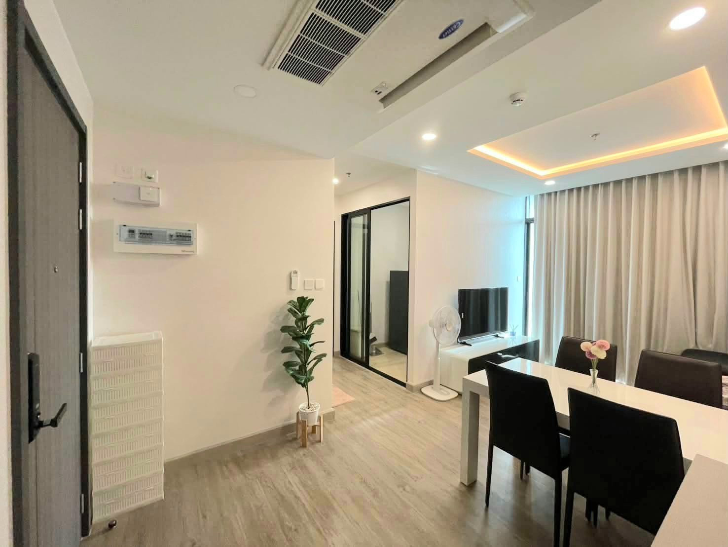 2 bedrooms, 2 bathrooms, 2 parking spaces, the only new condo in the Ratchawat area, Supalai Premier Samsen-Ratchawat project.  Opposite the Excise Department Near Ratchawat Market, near Vichaiyut Hospital, Ramathibodi Hospital. ,Phramongkutklao Hospital 