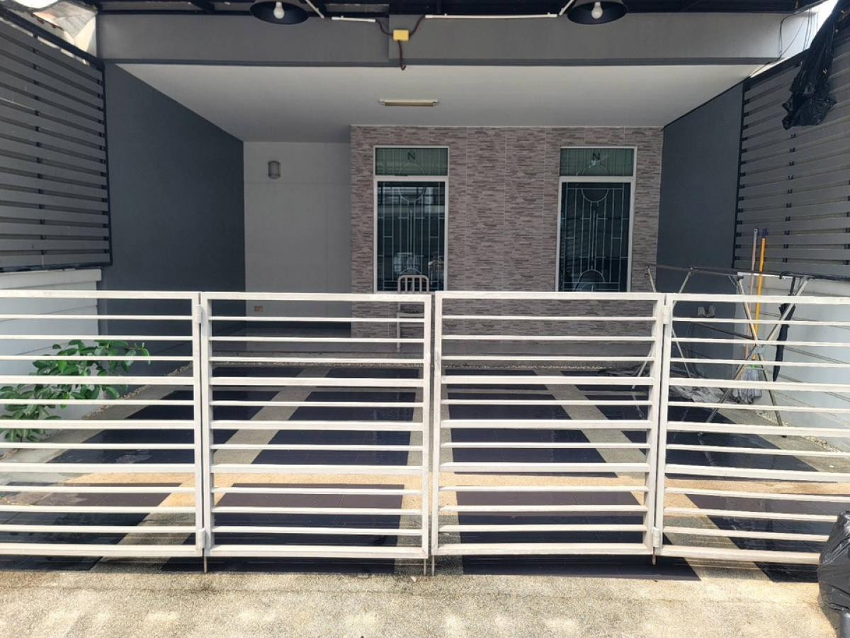 🟢 2-story townhome for rent, Habitown Watcharaphon project (Habitown Watcharaphon by Sansiri), beautiful house, good condition, fully decorated, ready to move in. – รูปที่ 2