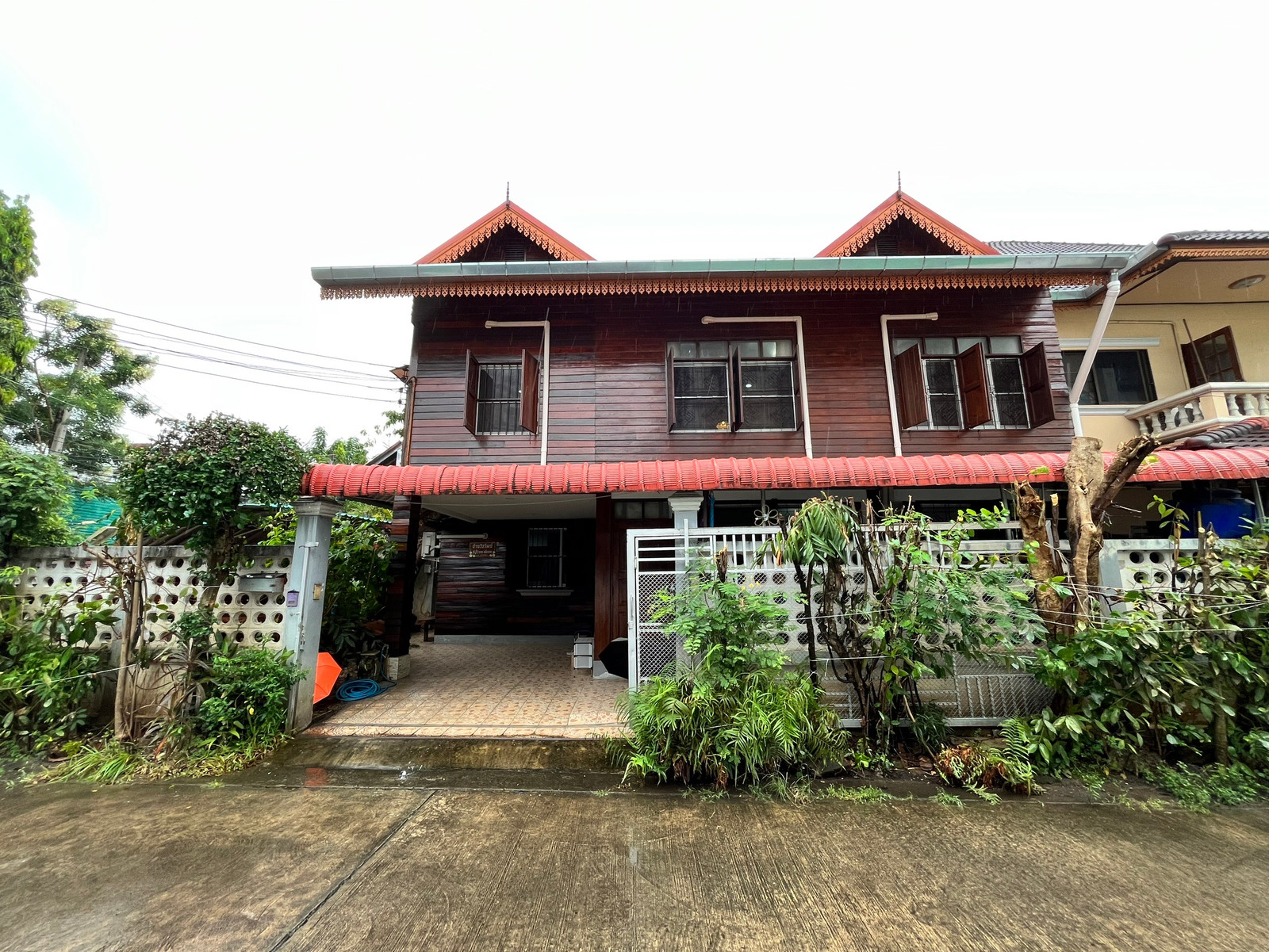 3-Bedroom Home with an Entertaining Terrace for Rent | Chang Phueak, Chiang Mai 3-Bedroom Home with an Entertaining Terrace for Rent | Chang Phueak, Chiang Mai
