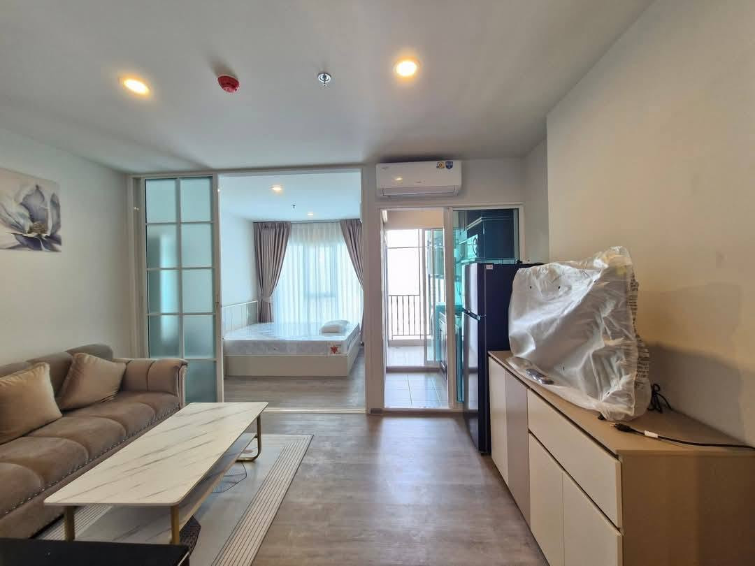 Regent Home Bangna condo, high floor, open view, complete electrical appliances. Vacant and ready for rent