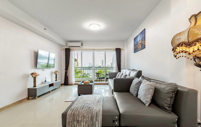 2-Bedroom Condo for Sale Chao Phraya Riverfront Charoen Nakhon Road