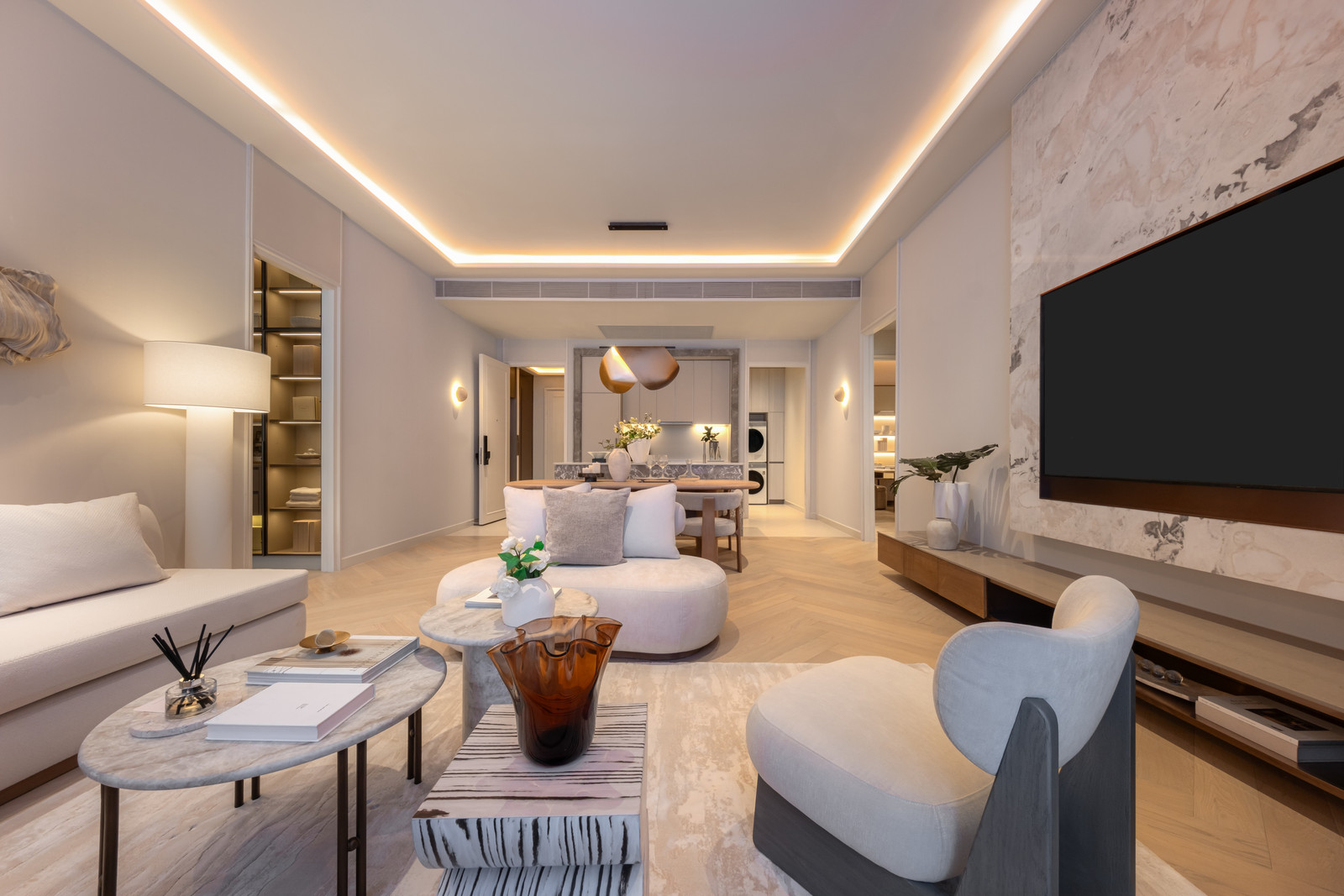 STILL Sukhumvit 20 3BR 134 sqm Only 2 Units Left Foreign Quota Special Price STILL Sukhumvit 20 3BR 134 sqm Only 2 Units Left Foreign Quota Special Price