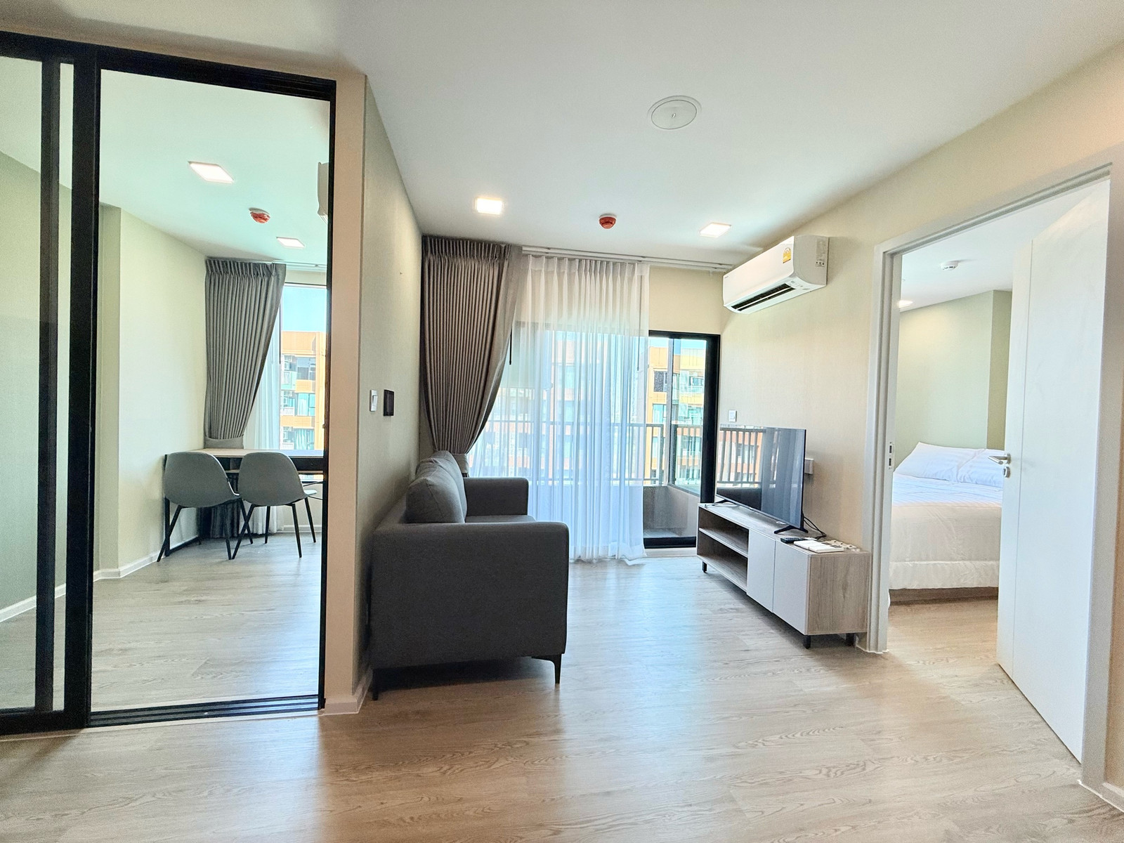1 bedroom, 1 office, pool view 1 bedroom, 1 office, pool view
